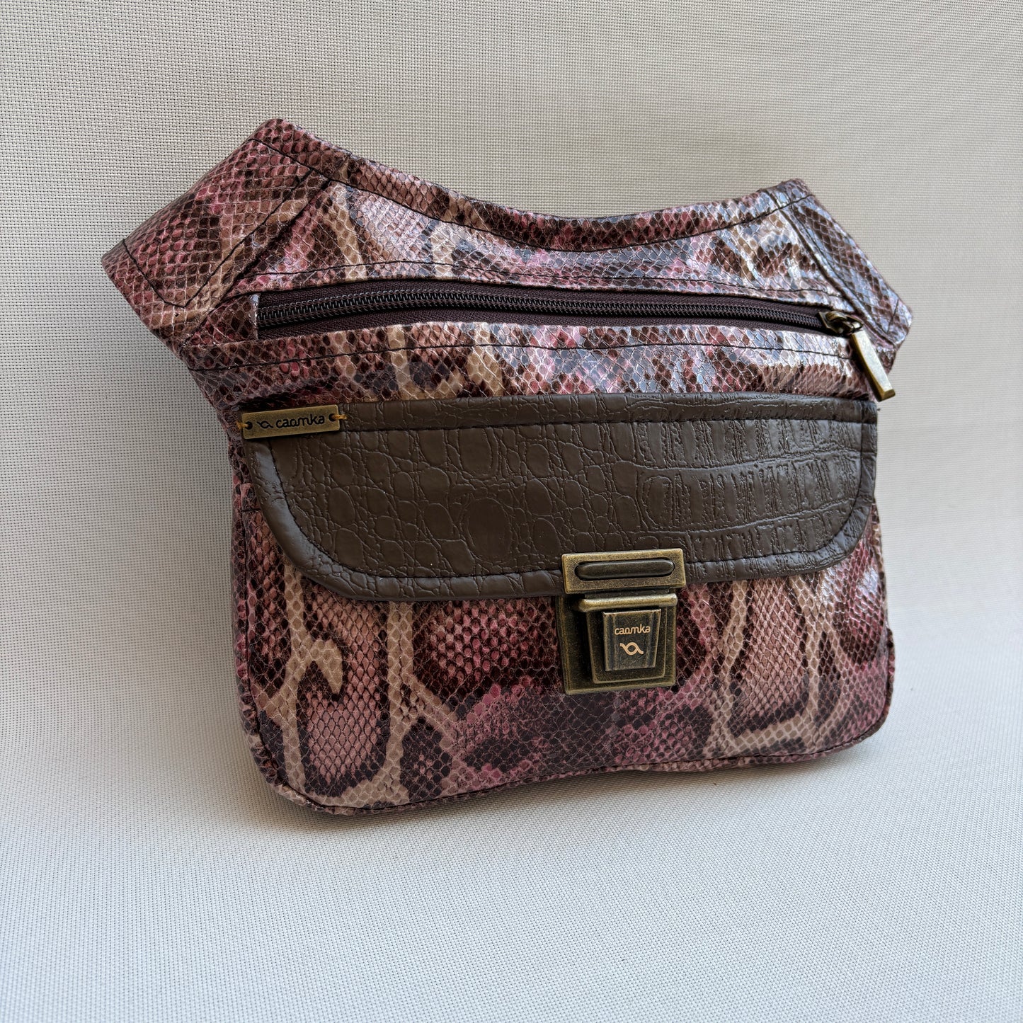 Riñonera "Special Animal Print" · Polipiel · Pieza única Núm. 18559