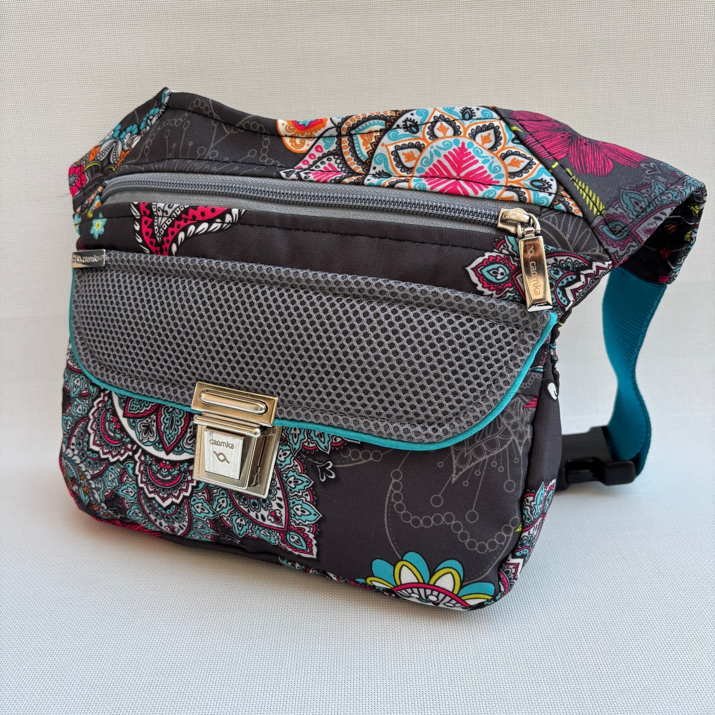 Riñonera "Mandalas Waves" · Impermeable · Pieza Única Núm. 18594