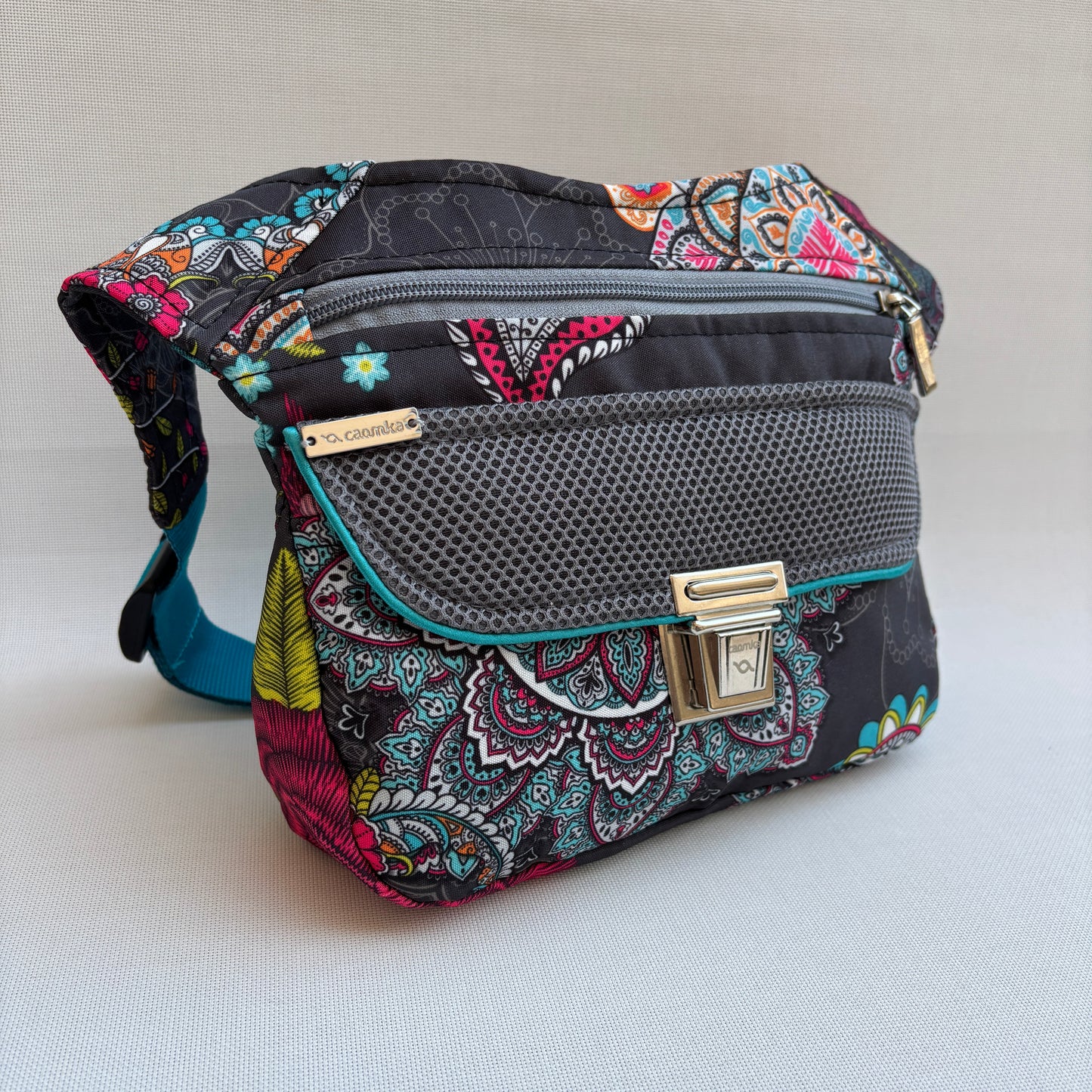 Riñonera "Mandalas Waves" · Impermeable · Pieza Única Núm. 18594