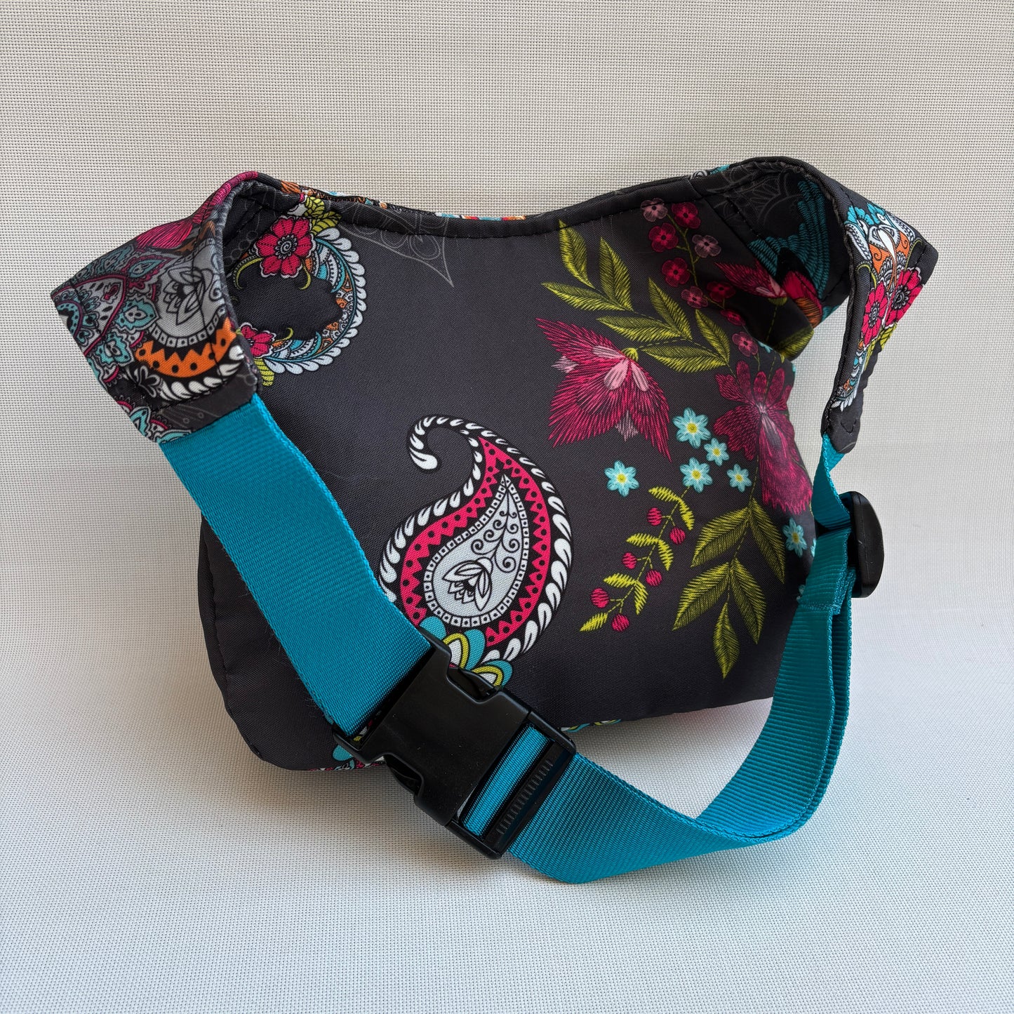 Riñonera "Mandalas Waves" · Impermeable · Pieza Única Núm. 18594