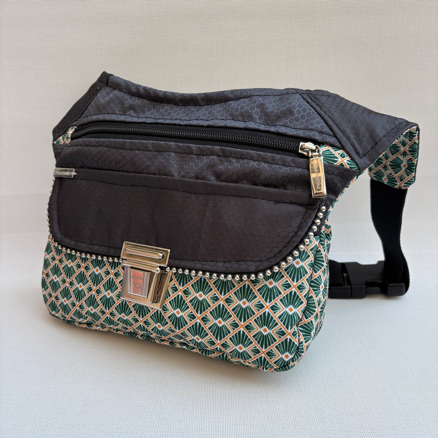 Riñonera "Japanese Waves" · Impermeable · Pieza Única Núm. 18553