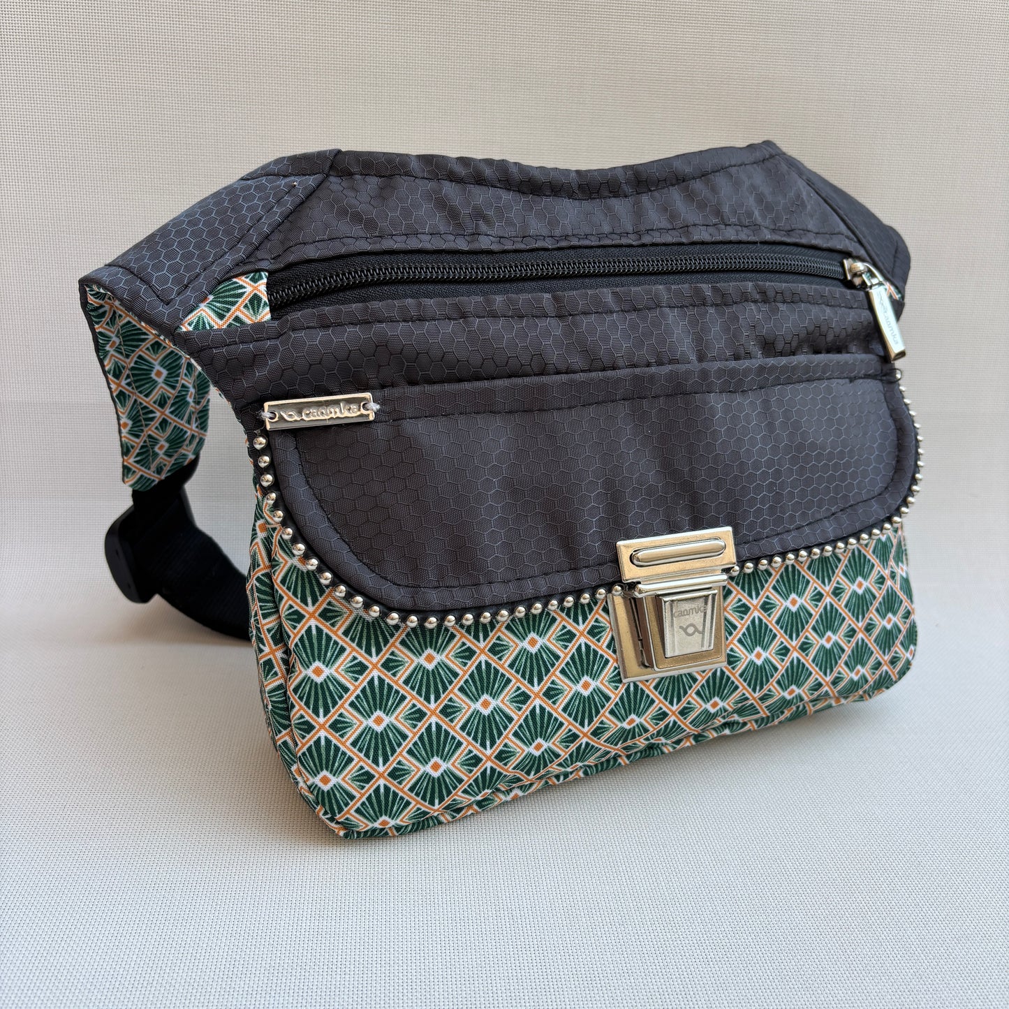 Riñonera "Japanese Waves" · Impermeable · Pieza Única Núm. 18553