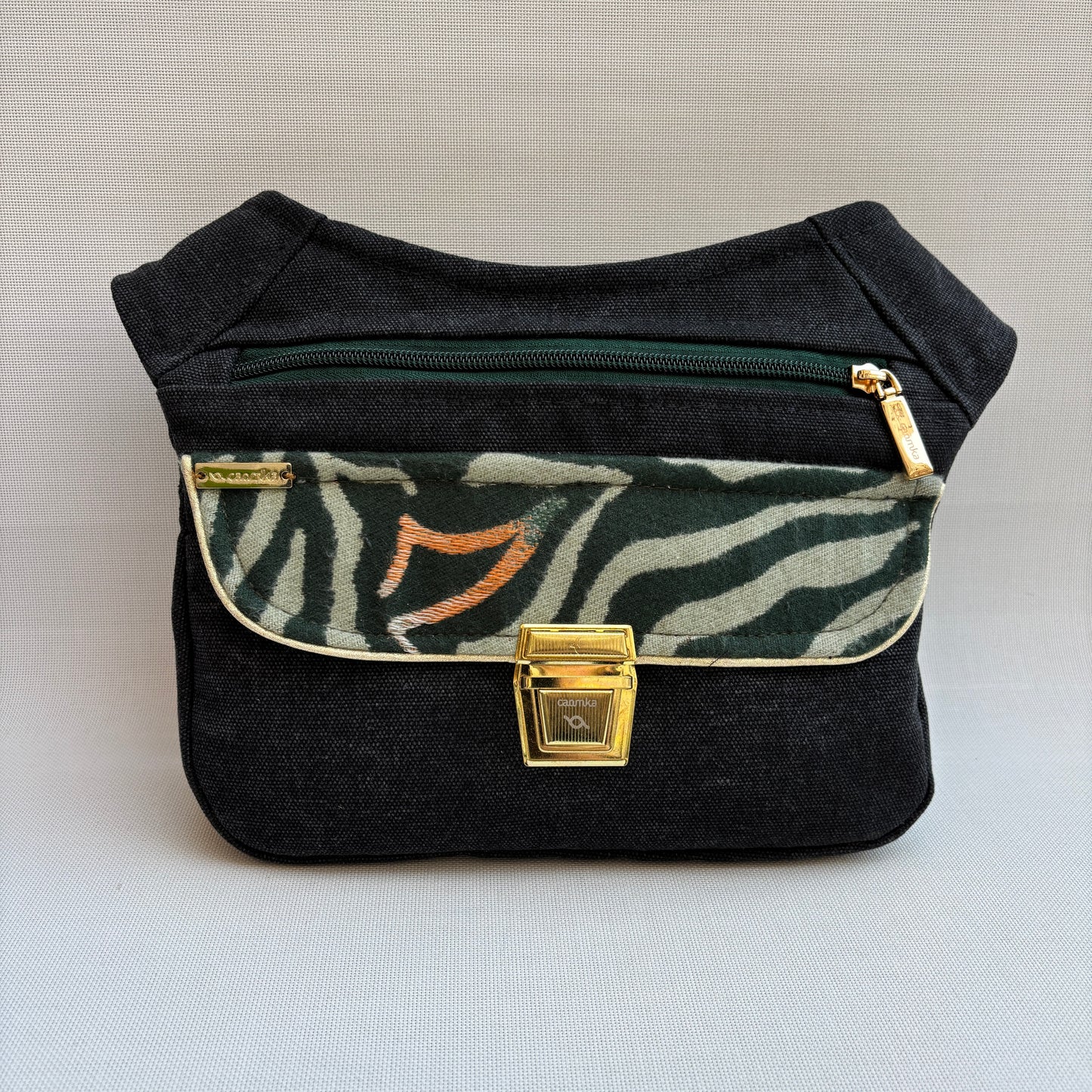 Riñonera "Special Green Animal Print Top" + Bolsillo trasero · Pieza Única Núm. 18318