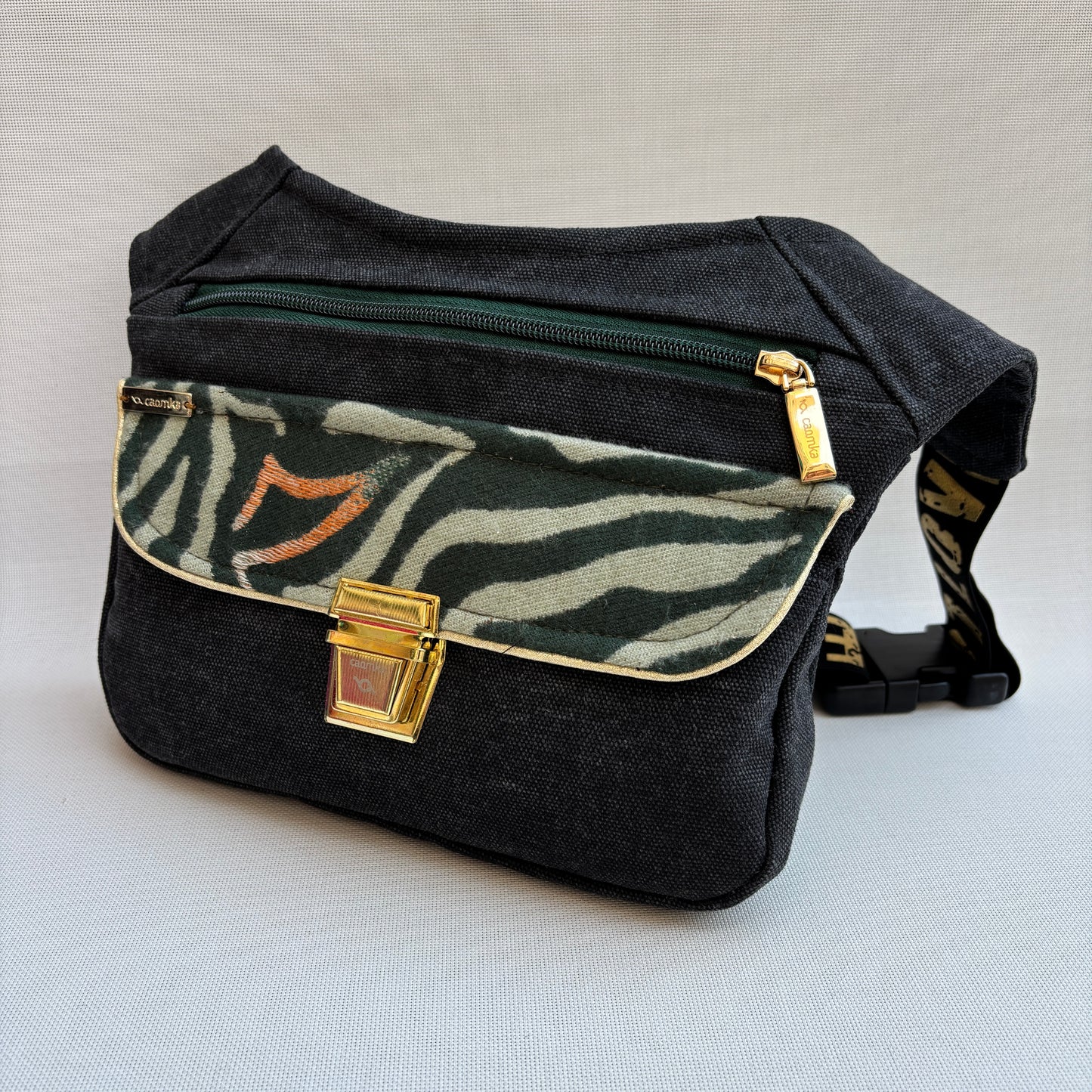 Riñonera "Special Green Animal Print Top" + Bolsillo trasero · Pieza Única Núm. 18318