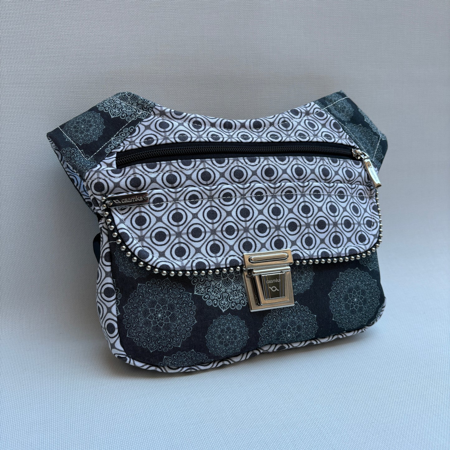Special Elegant Mandalas + Bolsillo trasero · Impermeable · Pieza Única Núm. 16095