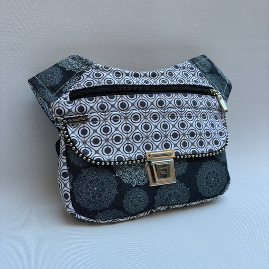 Special Elegant Mandalas + Bolsillo trasero · Impermeable · Pieza Única Núm. 16095