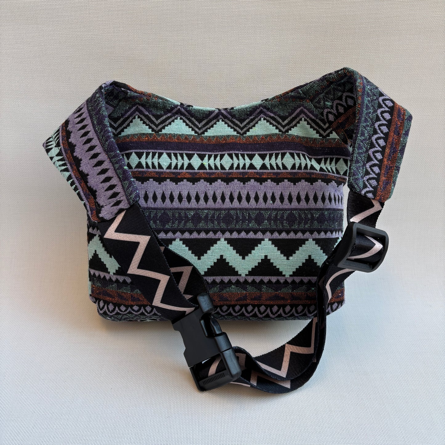 Riñonera "African Etnical Top" · Pieza Única Núm. 16858