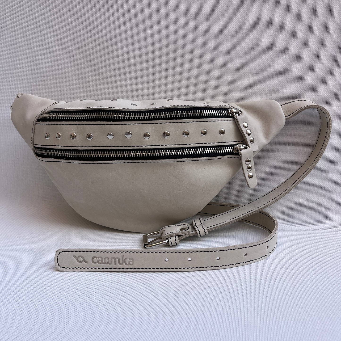 Premium Retro Chic · Piel - Cuero · Pieza Exclusiva Núm. 15138