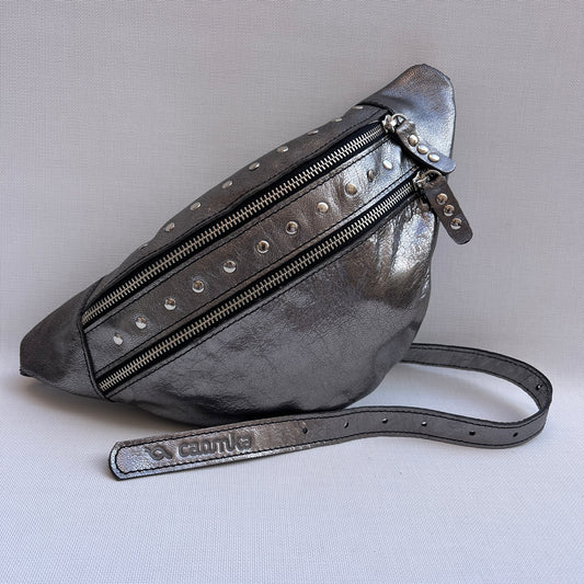 Premium Metal Silver Retro Chic · Piel / Cuero · Pieza Exclusiva Núm. 15137