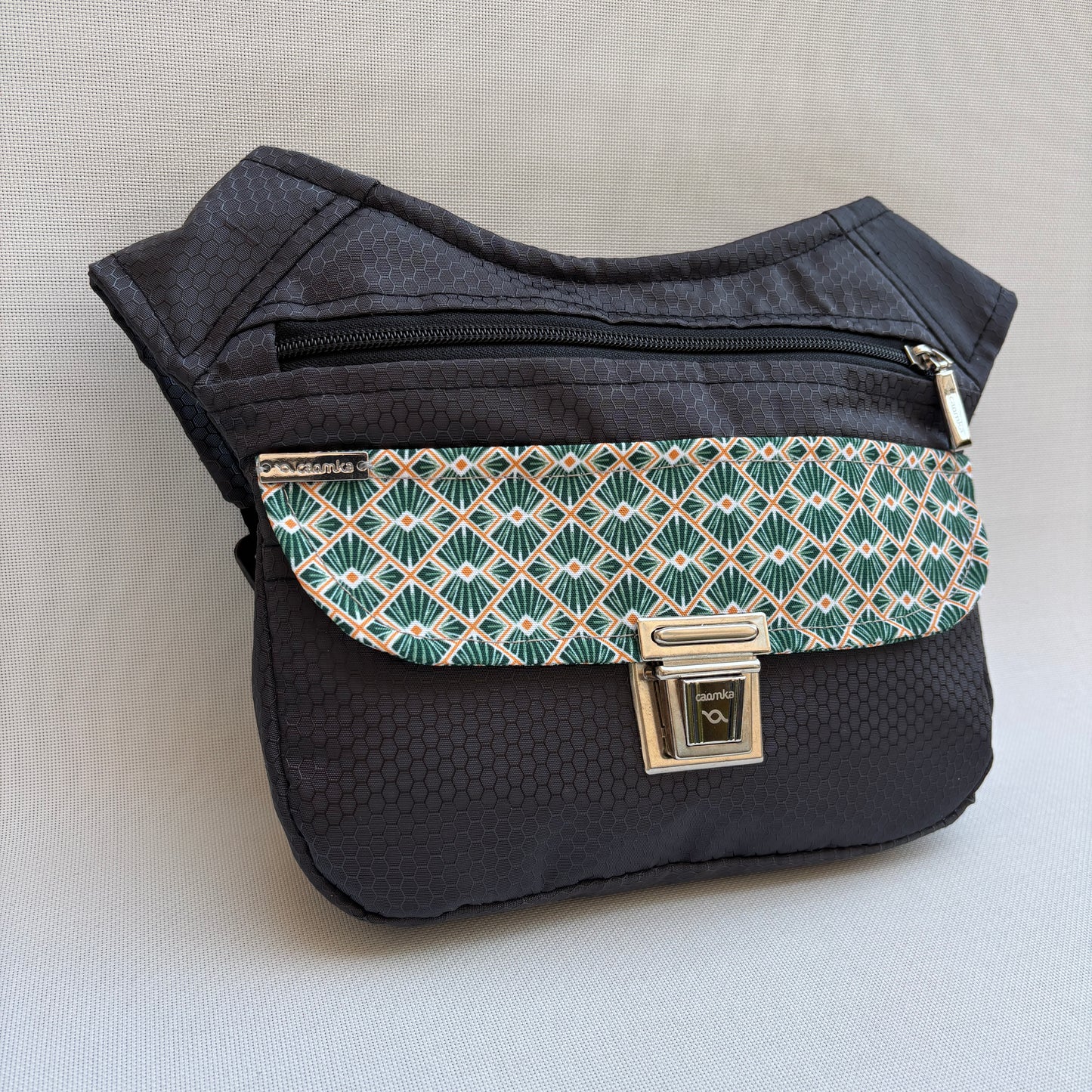 Riñonera "Special Japanese Waves" + Bolsillo trasero · Impermeable · Pieza Única Núm. 18554