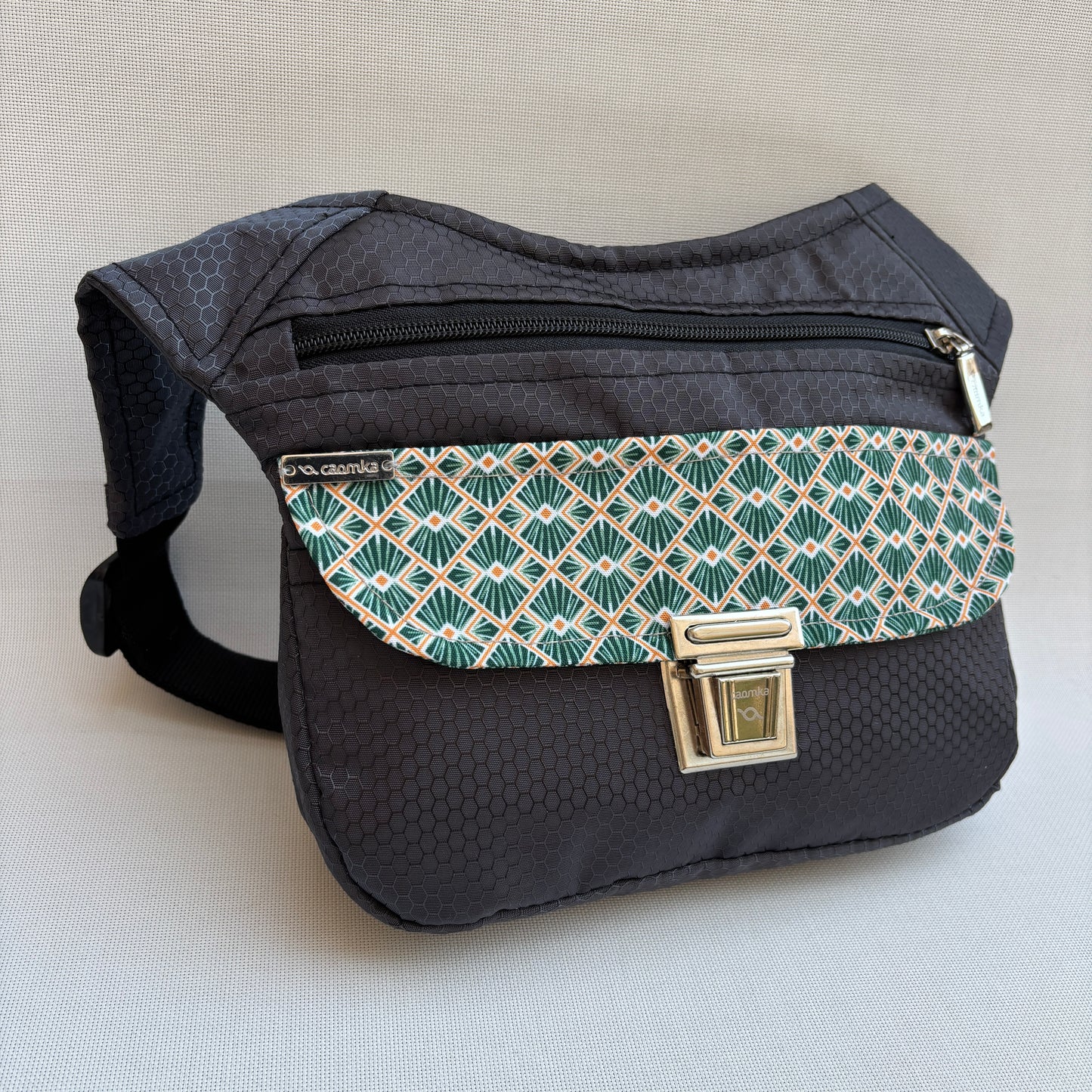 Riñonera "Special Japanese Waves" + Bolsillo trasero · Impermeable · Pieza Única Núm. 18554