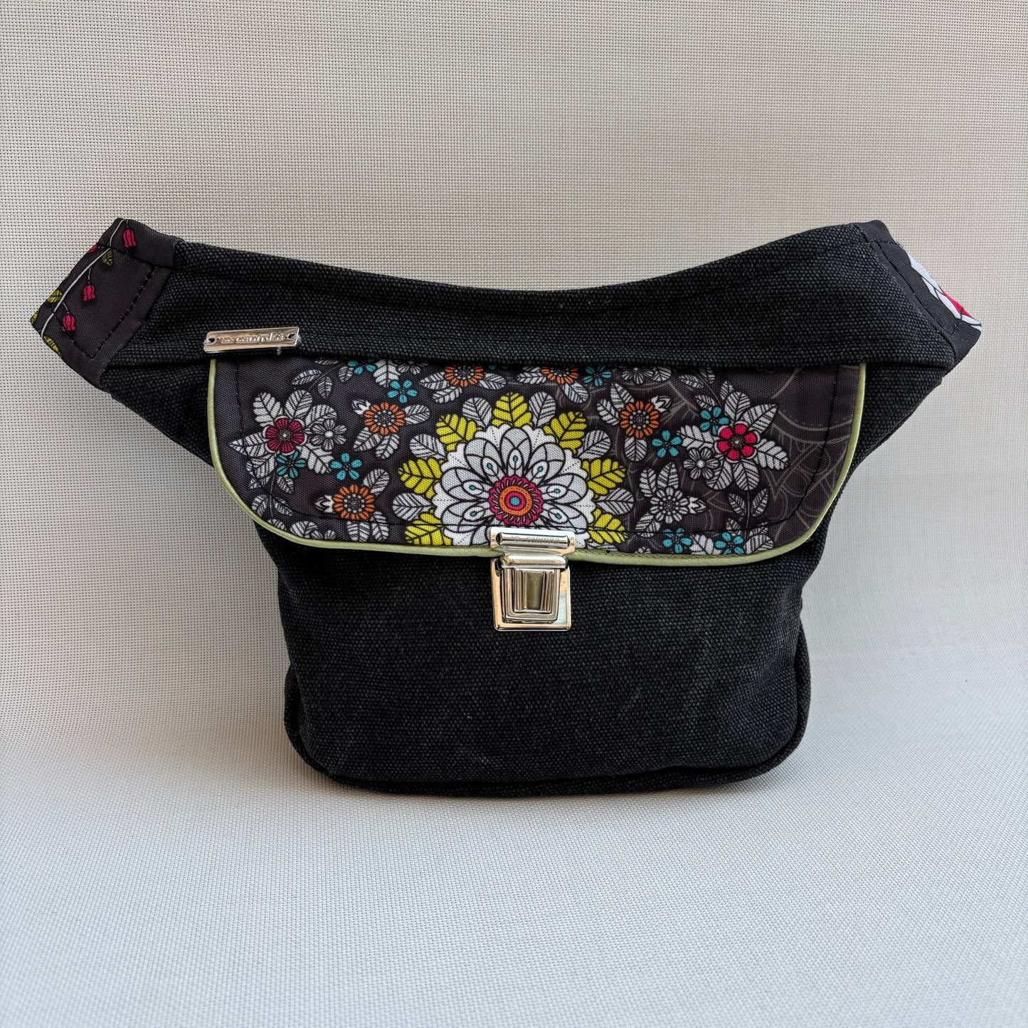 Riñonera Mini "Special Mandalas" + Bolsillo trasero extra · Pieza Única Núm. 18543