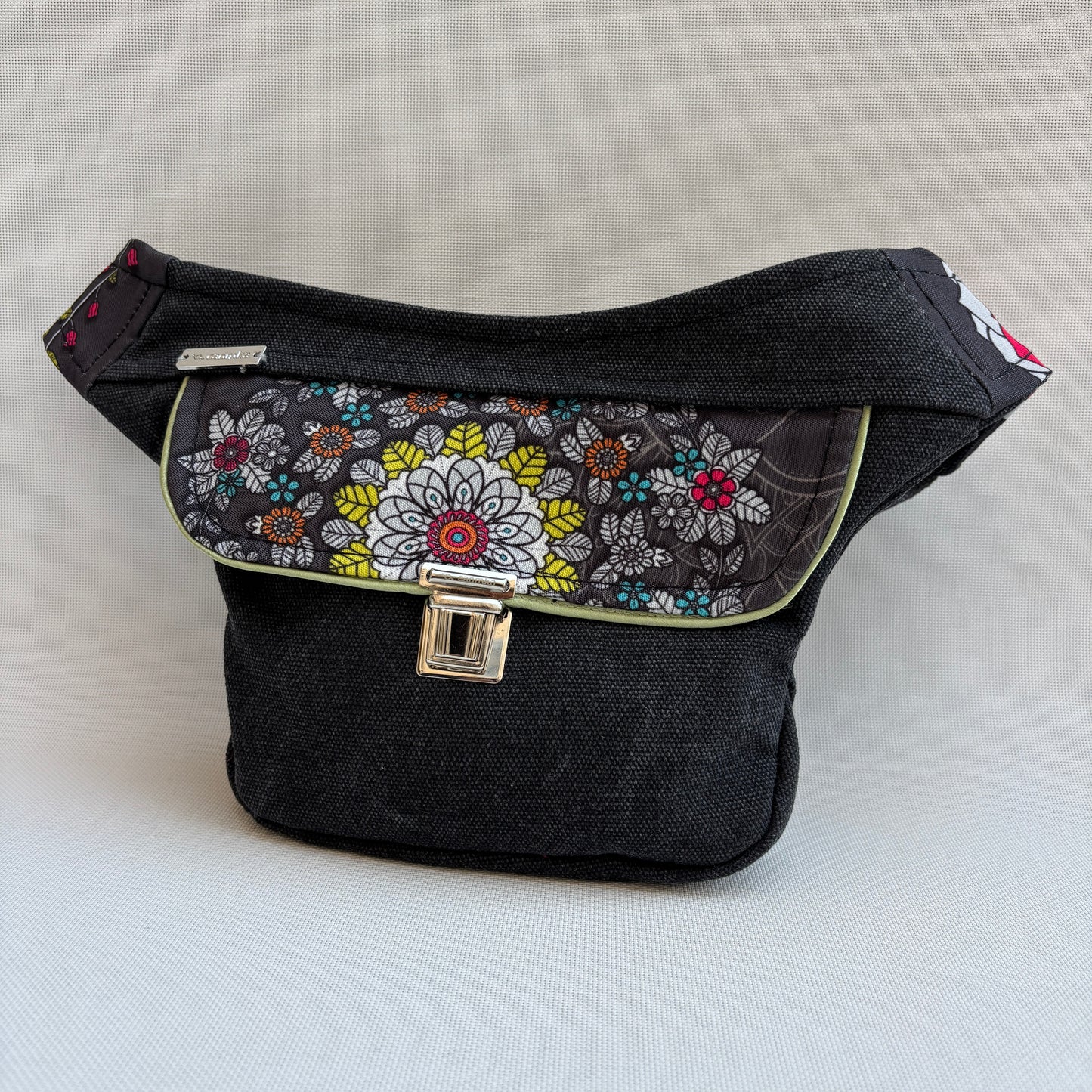 Riñonera Mini "Special Mandalas" + Bolsillo trasero extra · Pieza Única Núm. 18543