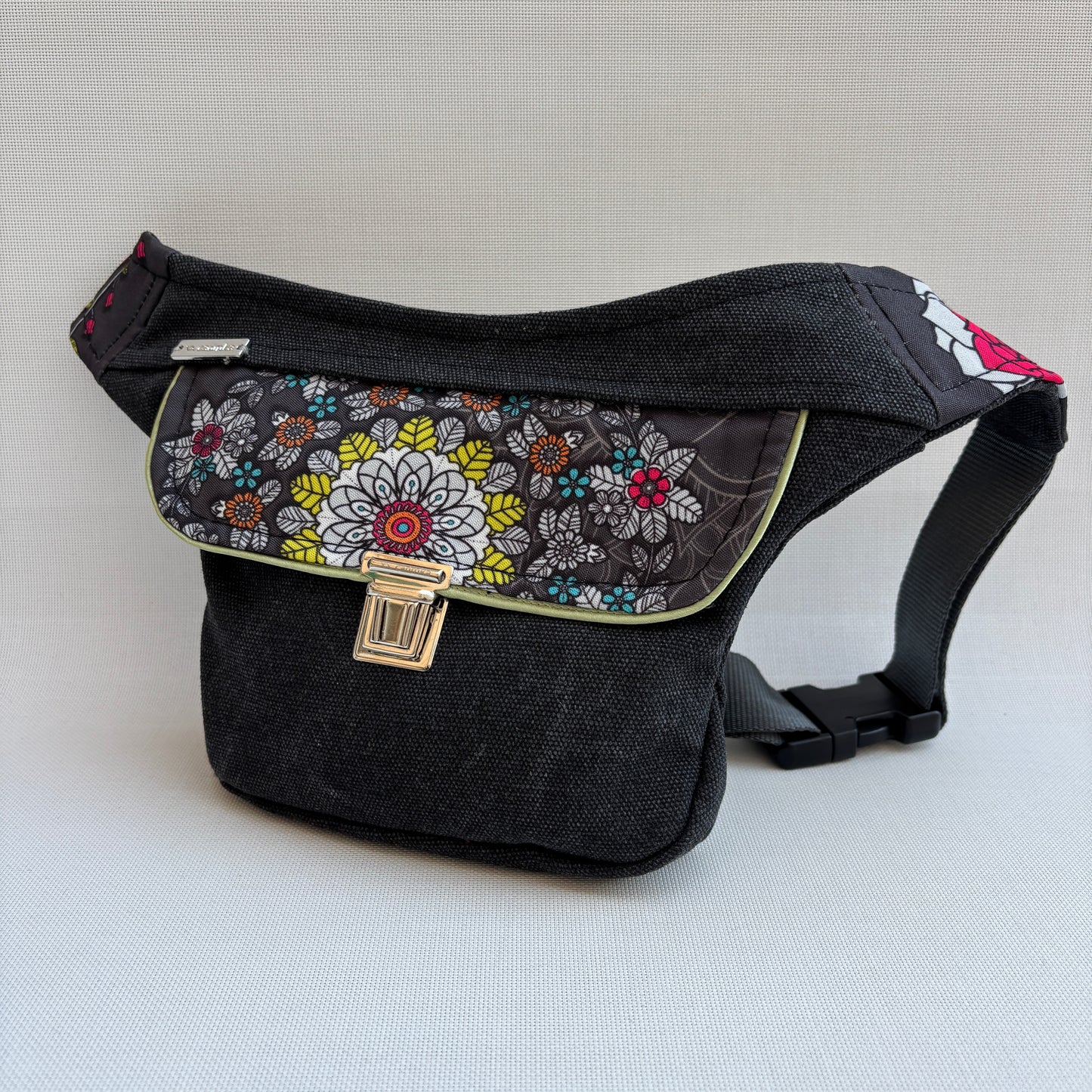 Riñonera Mini "Special Mandalas" + Bolsillo trasero extra · Pieza Única Núm. 18543