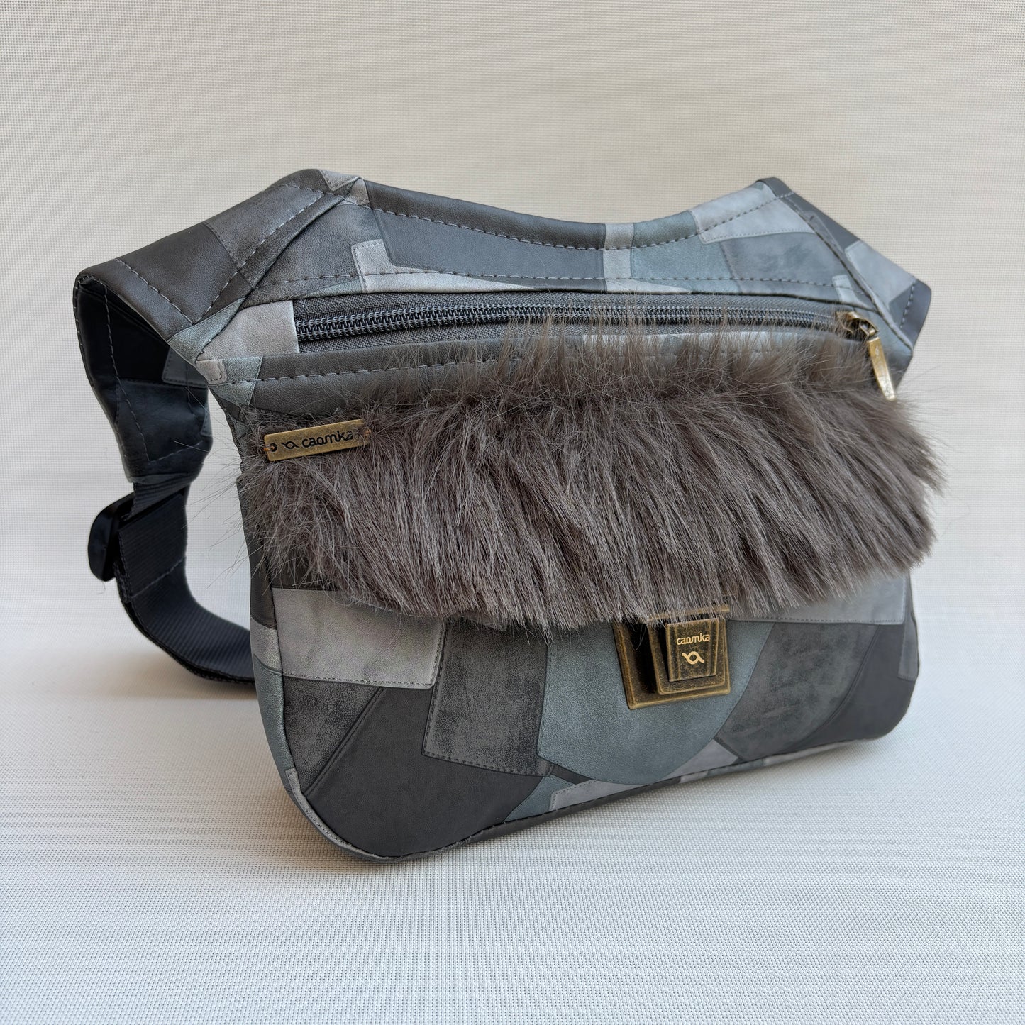 Riñonera "Special Patchwork Feline" · Polipiel · Pieza única Núm. 18325