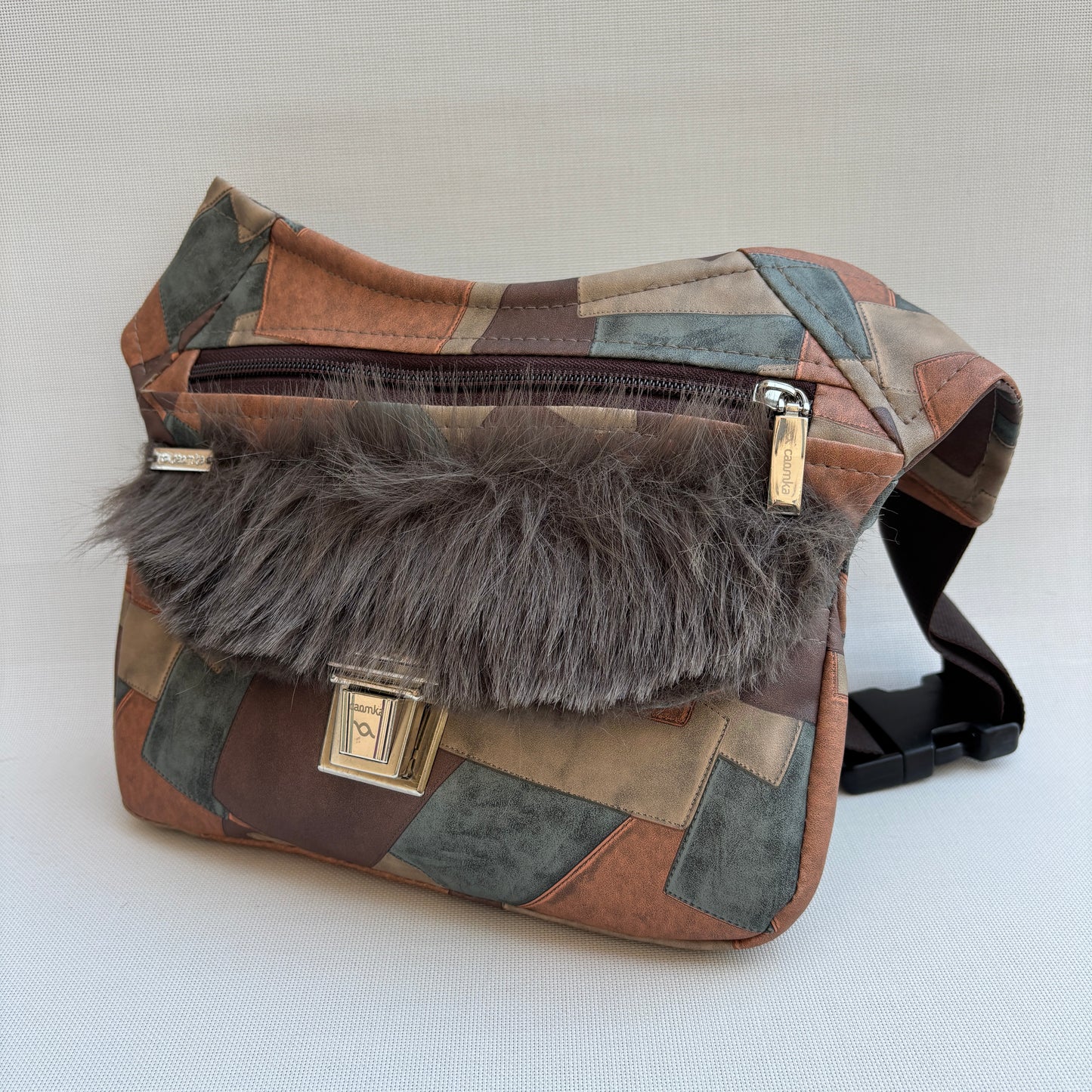 Riñonera "Special Patchwork Feline" · Polipiel + Bolsillo trasero · Pieza Única Núm. 18324