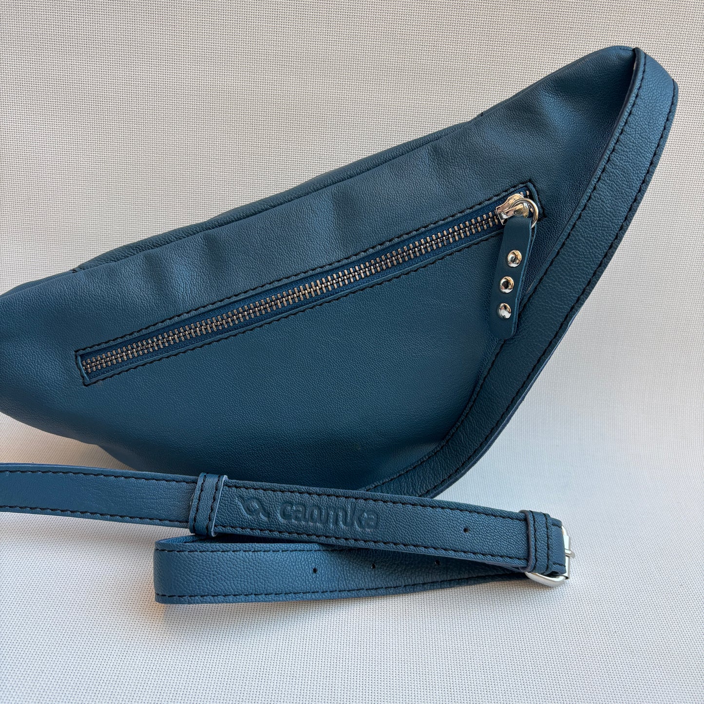 Premium Retro Chic Grün BioCuir® Naturleder Exklusivstück Nr. 12639