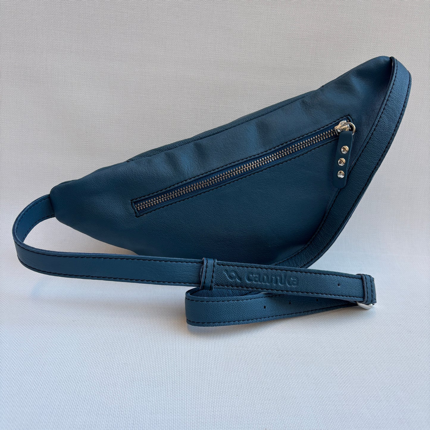 Premium Retro Chic Grün BioCuir® Naturleder Exklusivstück Nr. 12639