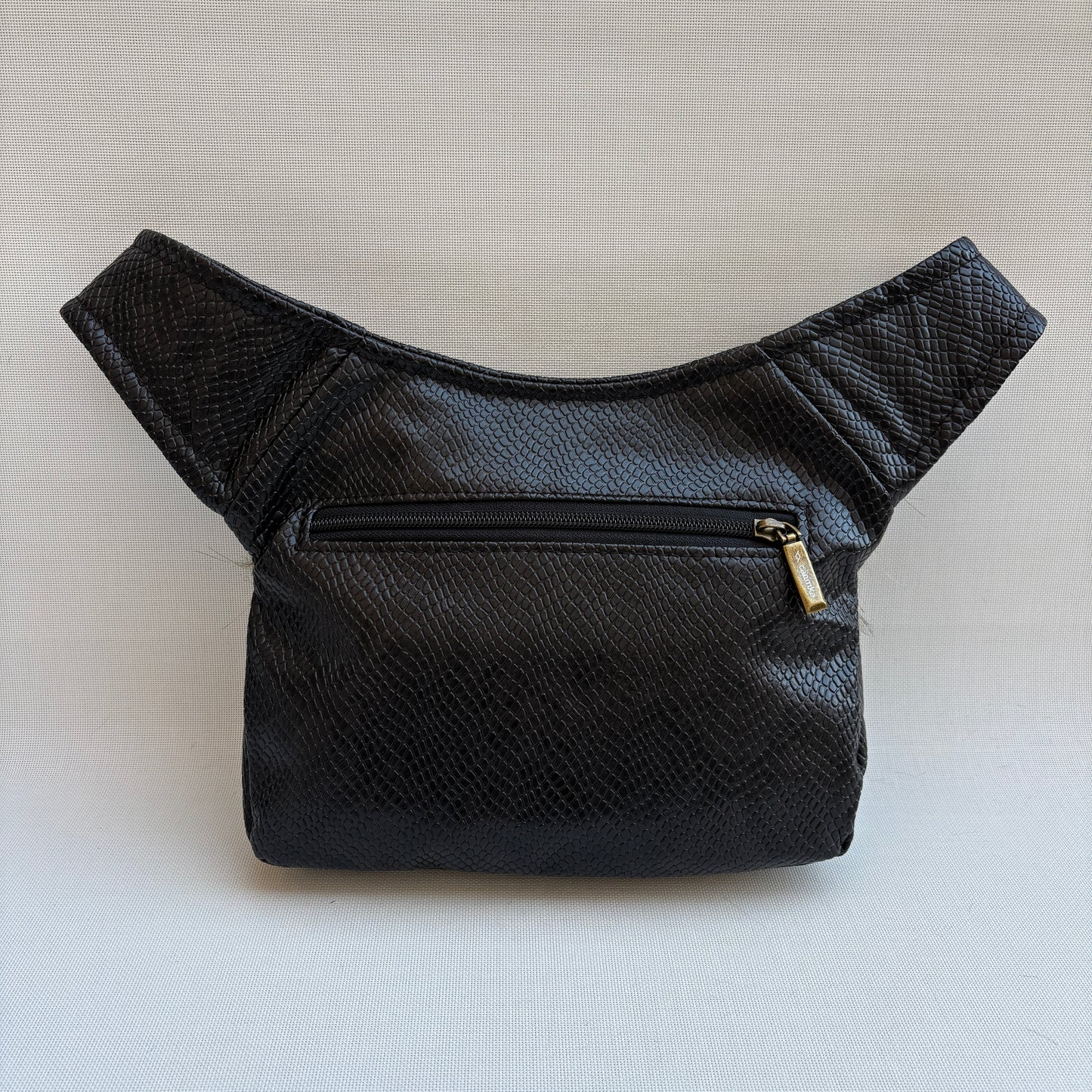 Riñonera "Special Elegant Feline" · Polipiel + Bolsillo trasero · Pieza Única Núm. 18323