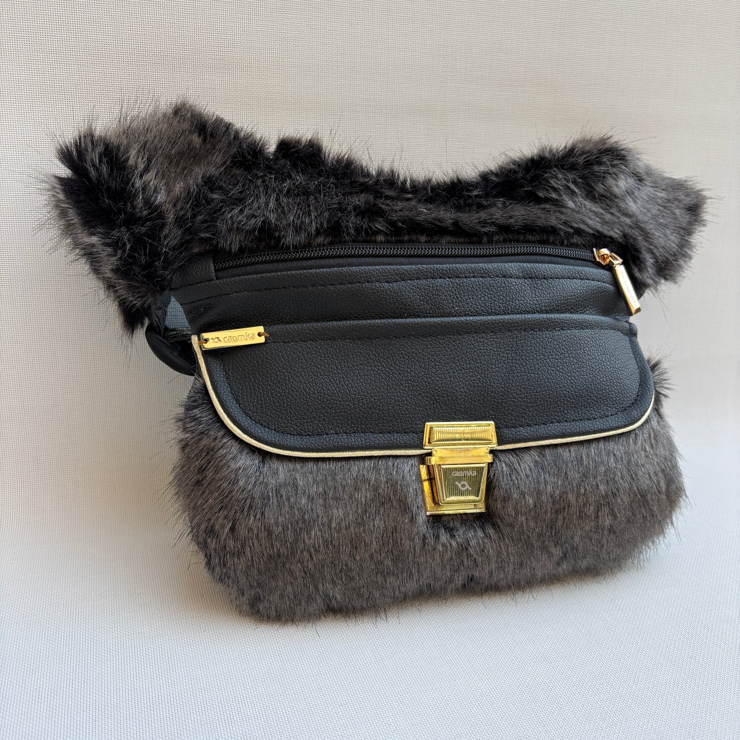 Riñonera "Súper Elegant Luxury Feline Soft Touch Top" · Polipiel · Pieza Única Núm. 18322