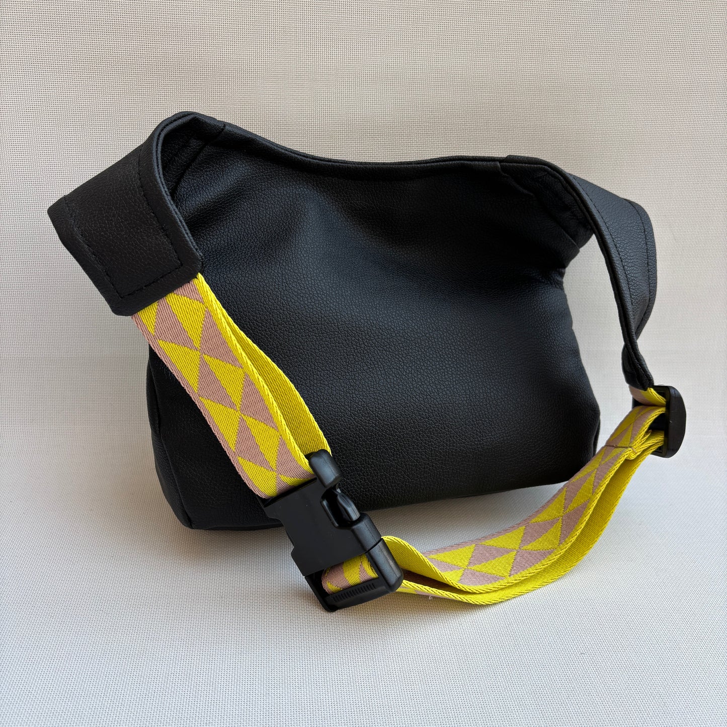 Riñonera "Special Black & Green Top" · Polipiel · Pieza Única Núm. 18369