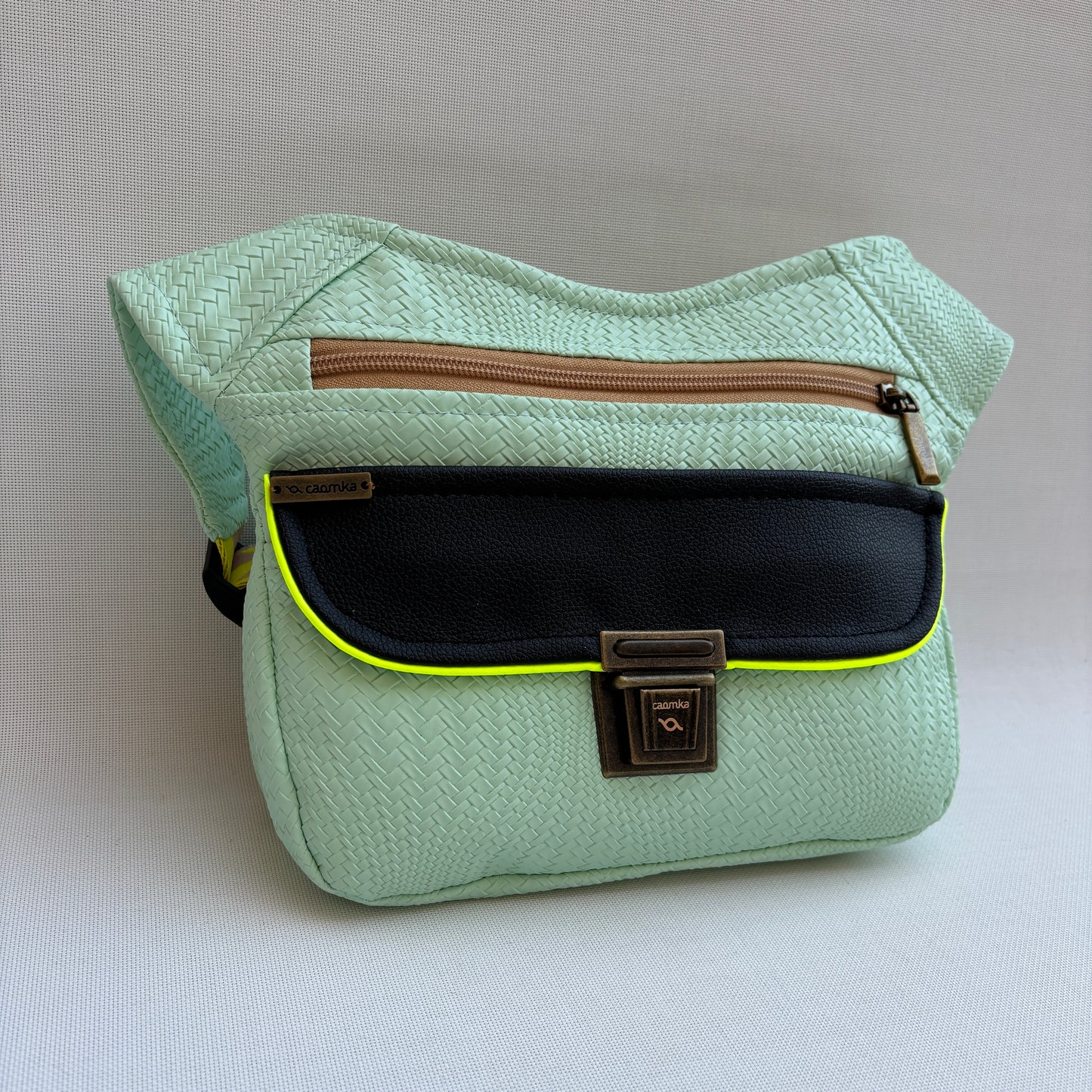 Riñonera "Special Green Fantasy Top" · Polipiel · Pieza Única Núm. 18366