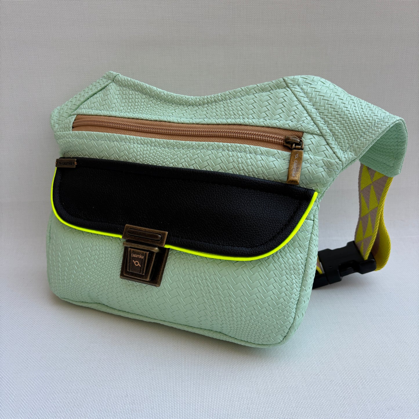 Riñonera "Special Green Fantasy Top" · Polipiel · Pieza Única Núm. 18366