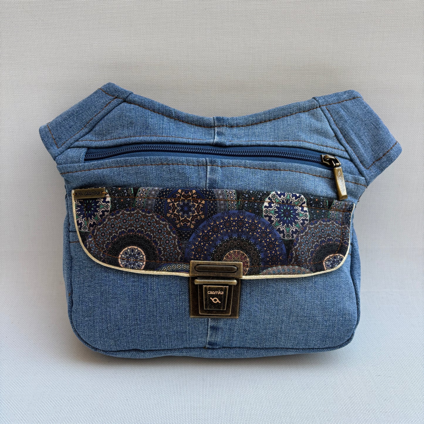 Riñonera “Special ♻️ Jeans Recycled Mandalas ♻️” · Pieza Única Núm. 18375