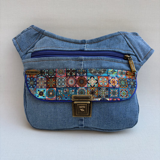 Riñonera “Special ♻️ Jeans Recycled Mandalas ♻️” · Pieza Única Núm. 18374
