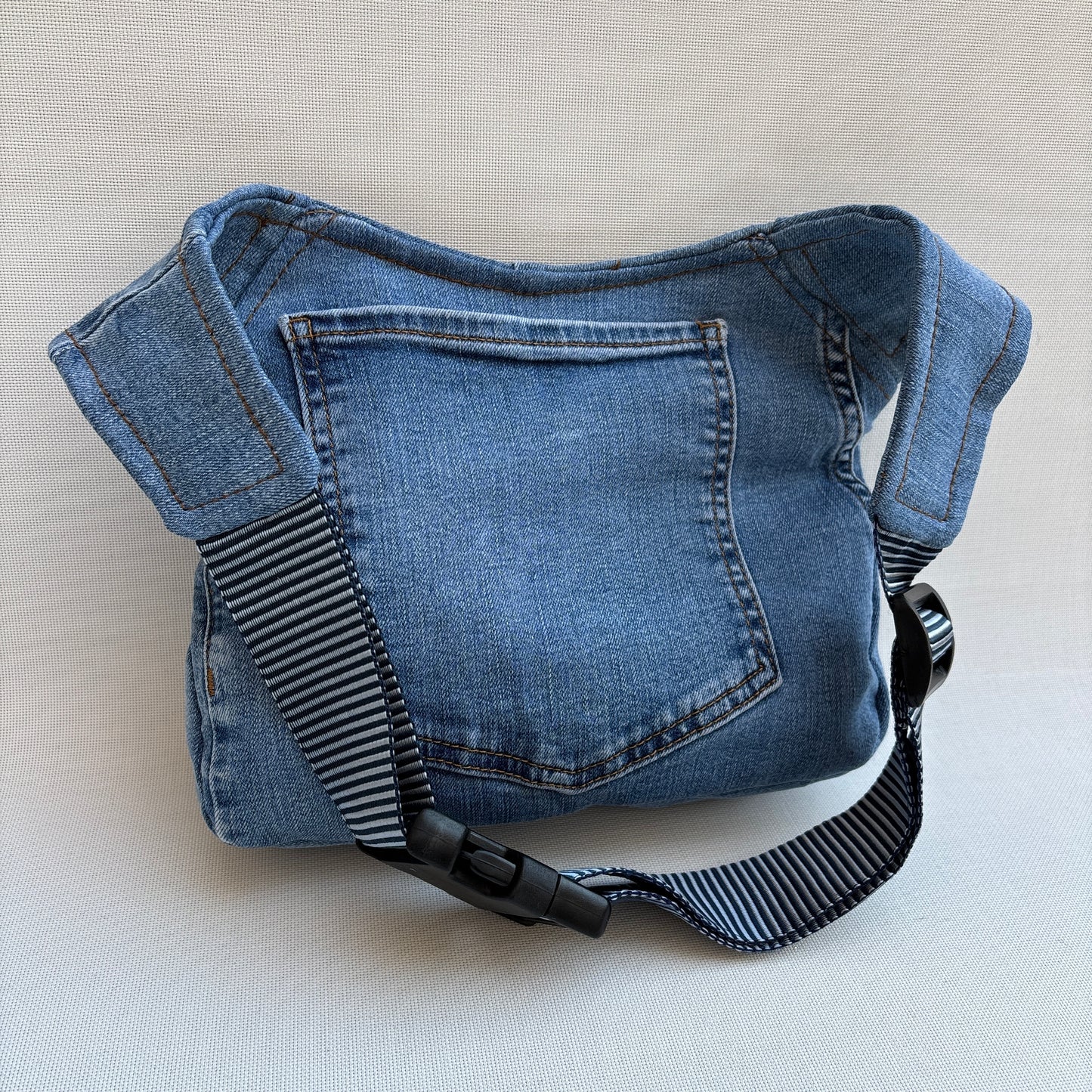 Riñonera “Special ♻️ Jeans Recycled Mandalas ♻️” · Pieza Única Núm. 18374