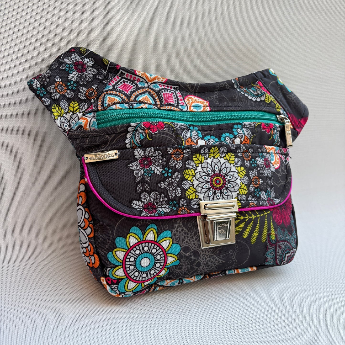 Riñonera "Special Mandalas" + Bolsillo trasero · Impermeable ·Pieza Única Núm. 18386