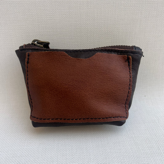 Monedero Wink CAOMKA · Piel natural BioCuir® · Pieza Exclusiva Núm. 14373