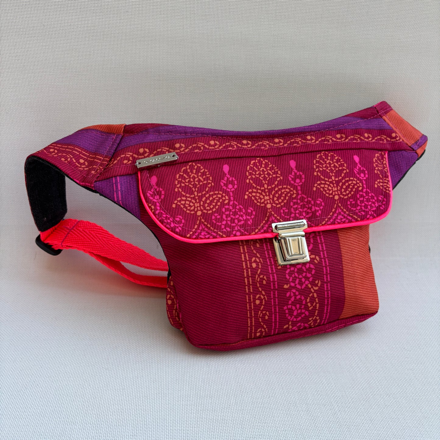 Riñonera Mini "Elegant Fantasy Top" + Bolsillo trasero extra · Impermeable · Pieza Única Núm. 18389