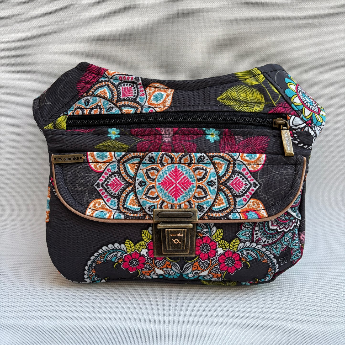 Riñonera "Special Mandalas" · Impermeable · Pieza Única Núm. 18388