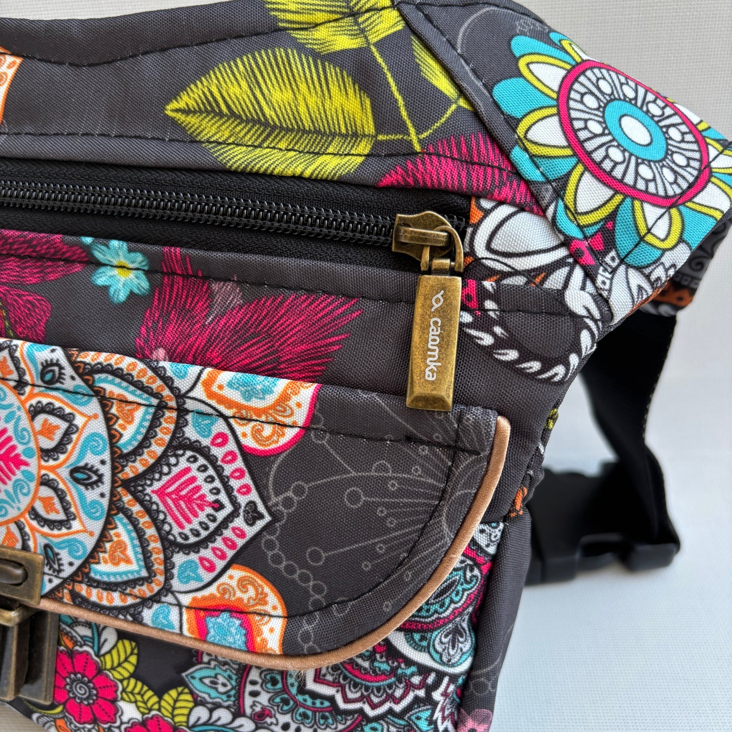 Riñonera "Special Mandalas" · Impermeable · Pieza Única Núm. 18388