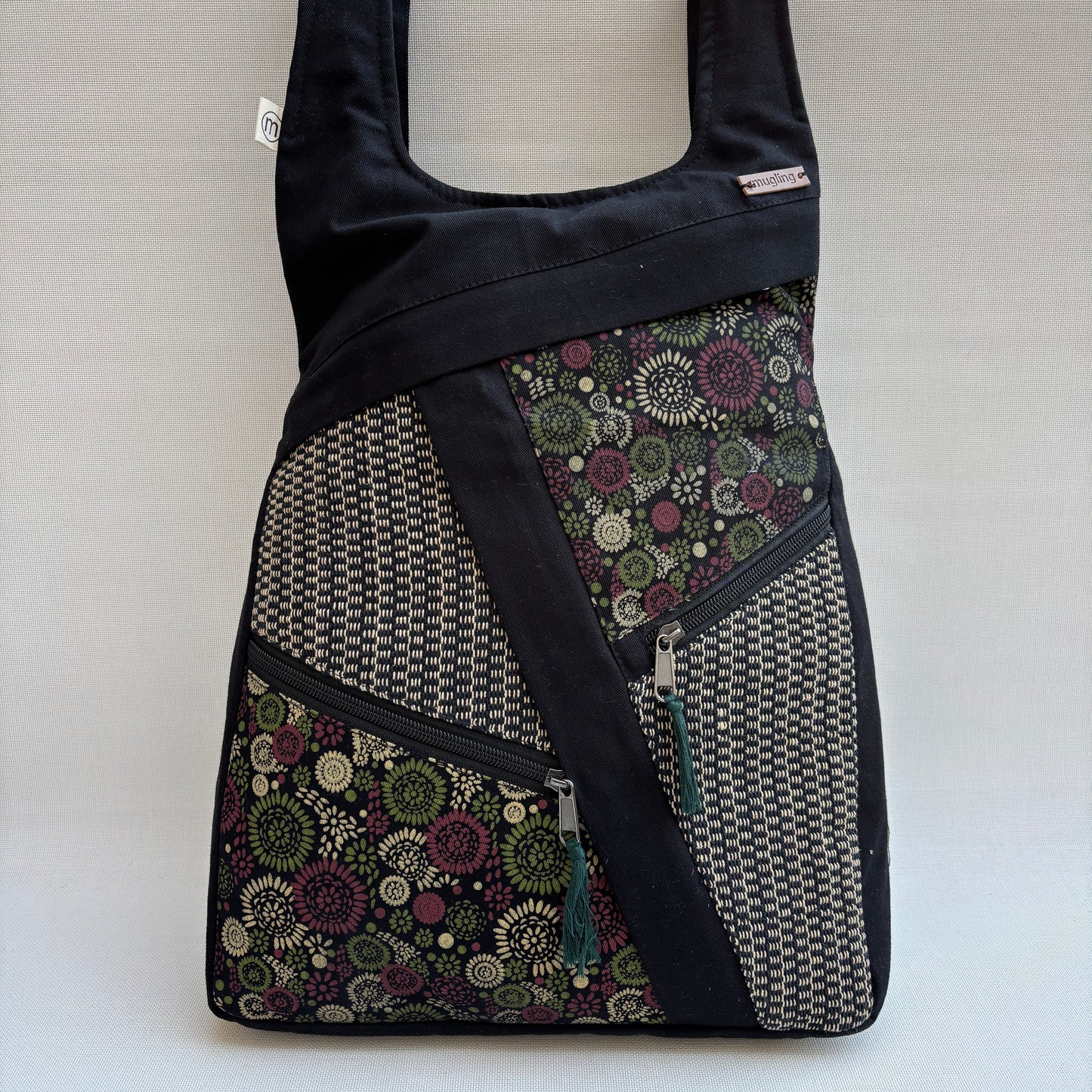 Mochila Multibolsillos "Sagarmatha" · Black Winter · Pieza 18331