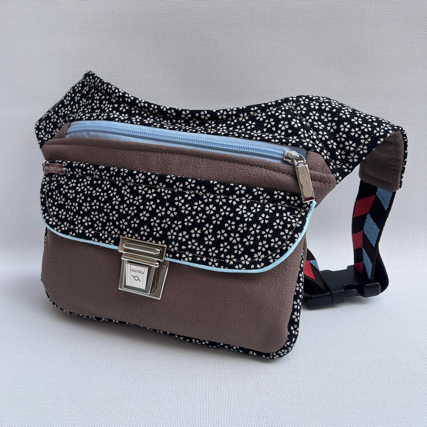 Special Flowers & Silver Top + Bolsillo trasero · Pieza Única Núm. 15184