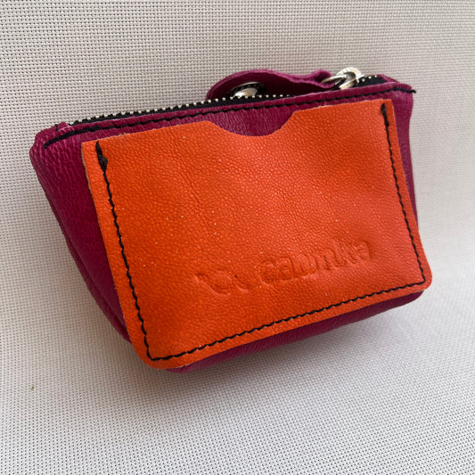 Monedero Wink CAOMKA · Piel natural BioCuir® · Pieza Exclusiva Núm. 14363