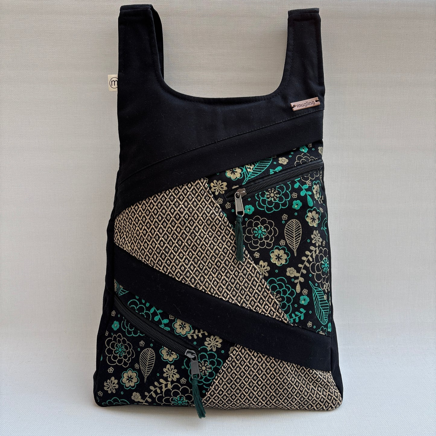 Mochila Multibolsillos "Sagarmatha" · Black Winter II · Pieza 18332