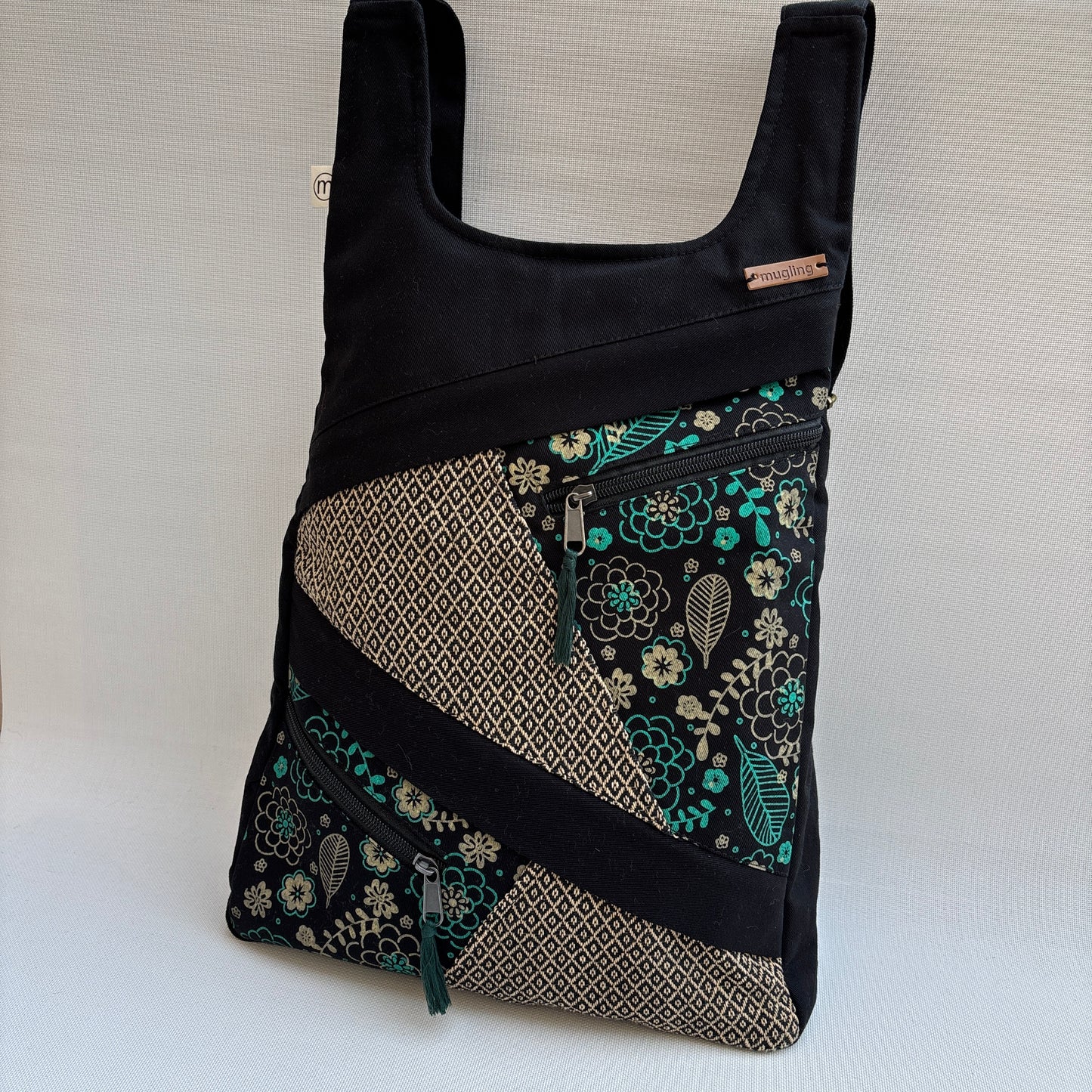 Mochila Multibolsillos "Sagarmatha" · Black Winter II · Pieza 18332