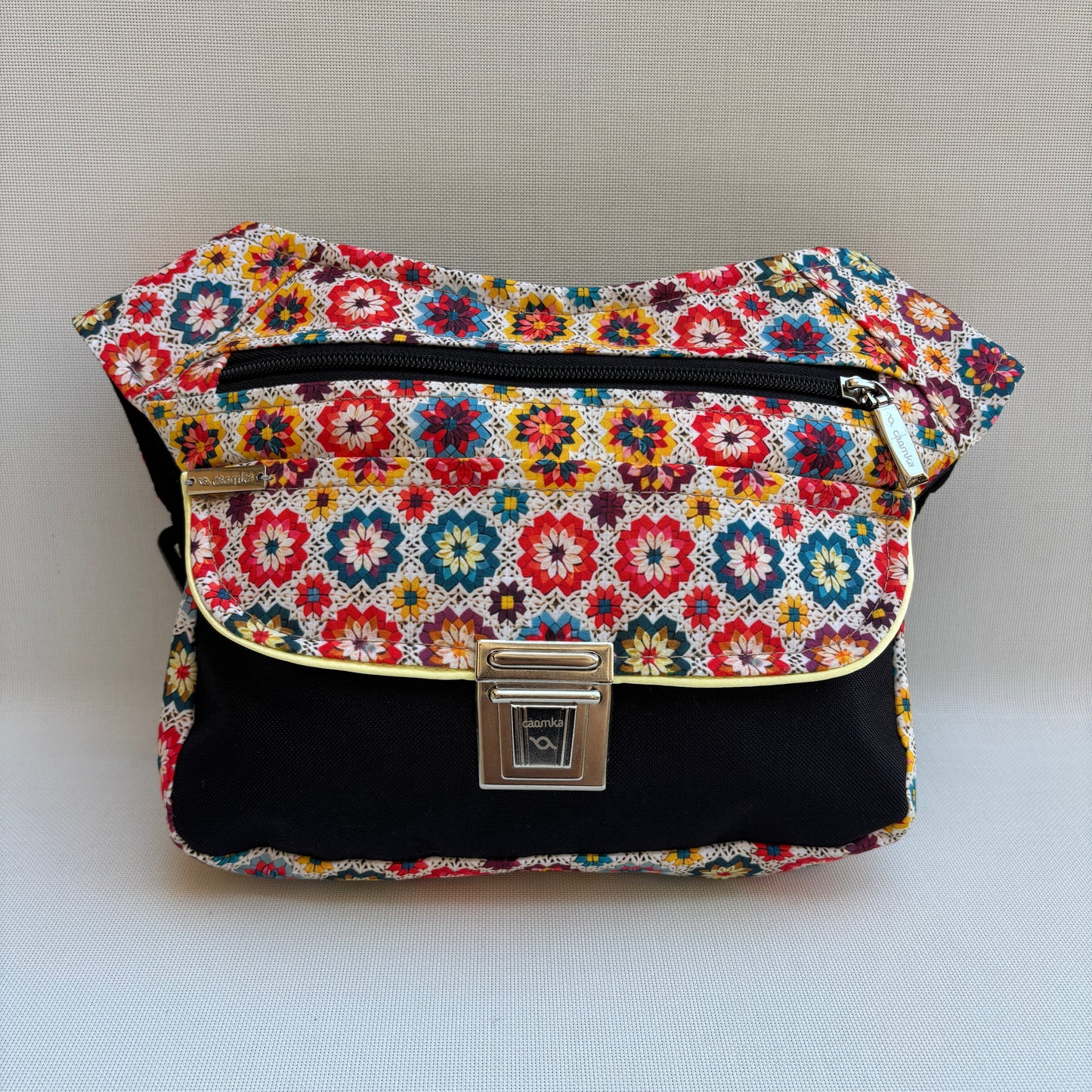 Riñonera "Special Flower Power" + Bolsillo trasero · Pieza Única Núm. 19243