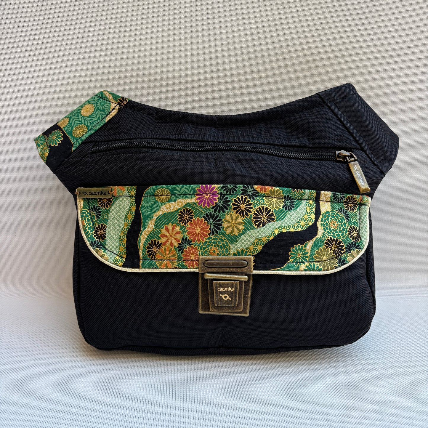 Riñonera "Special Black & Japanese" + Bolsillo trasero · Pieza Única Núm. 19186