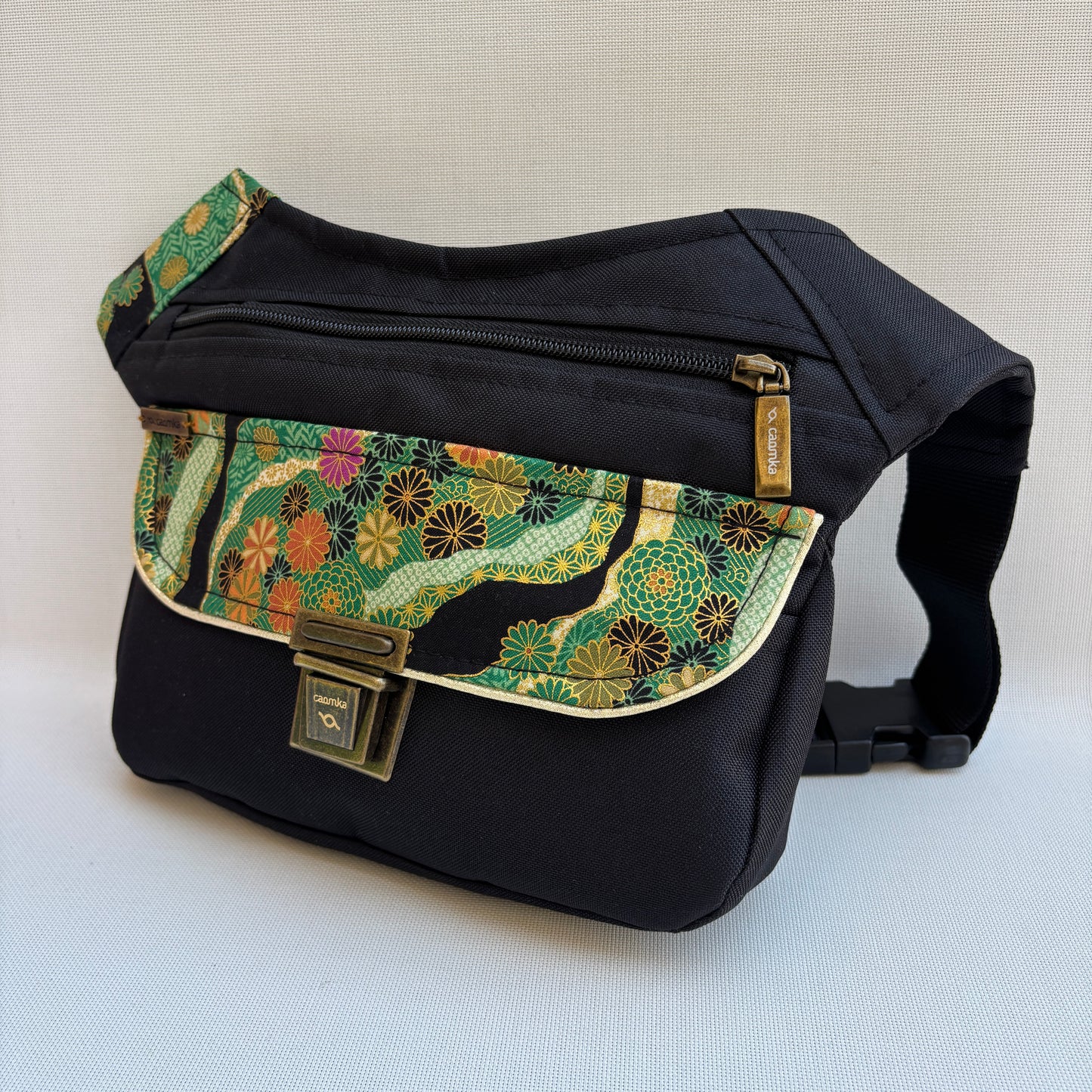 Riñonera "Special Black & Japanese" + Bolsillo trasero · Pieza Única Núm. 19186