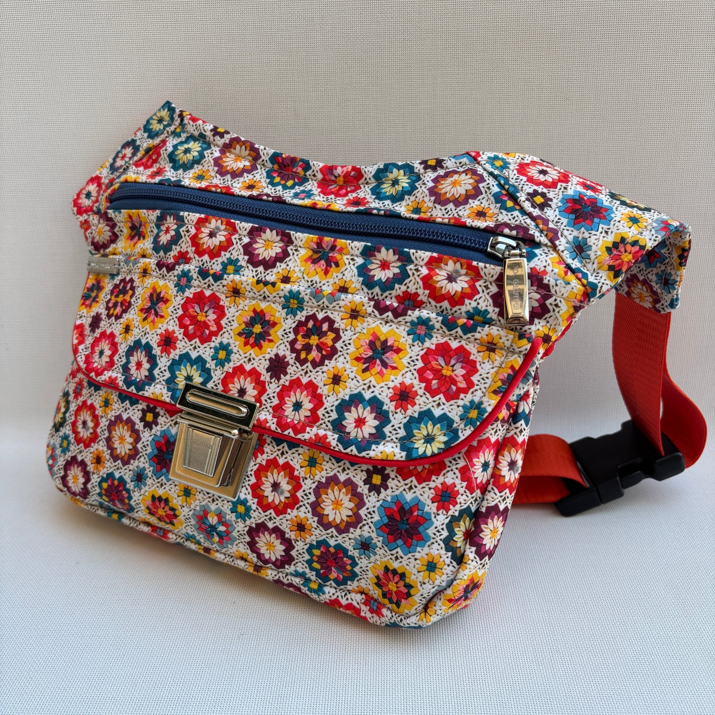 Riñonera "Special Flowers" + Bolsillo trasero · Pieza Única Núm. 19248