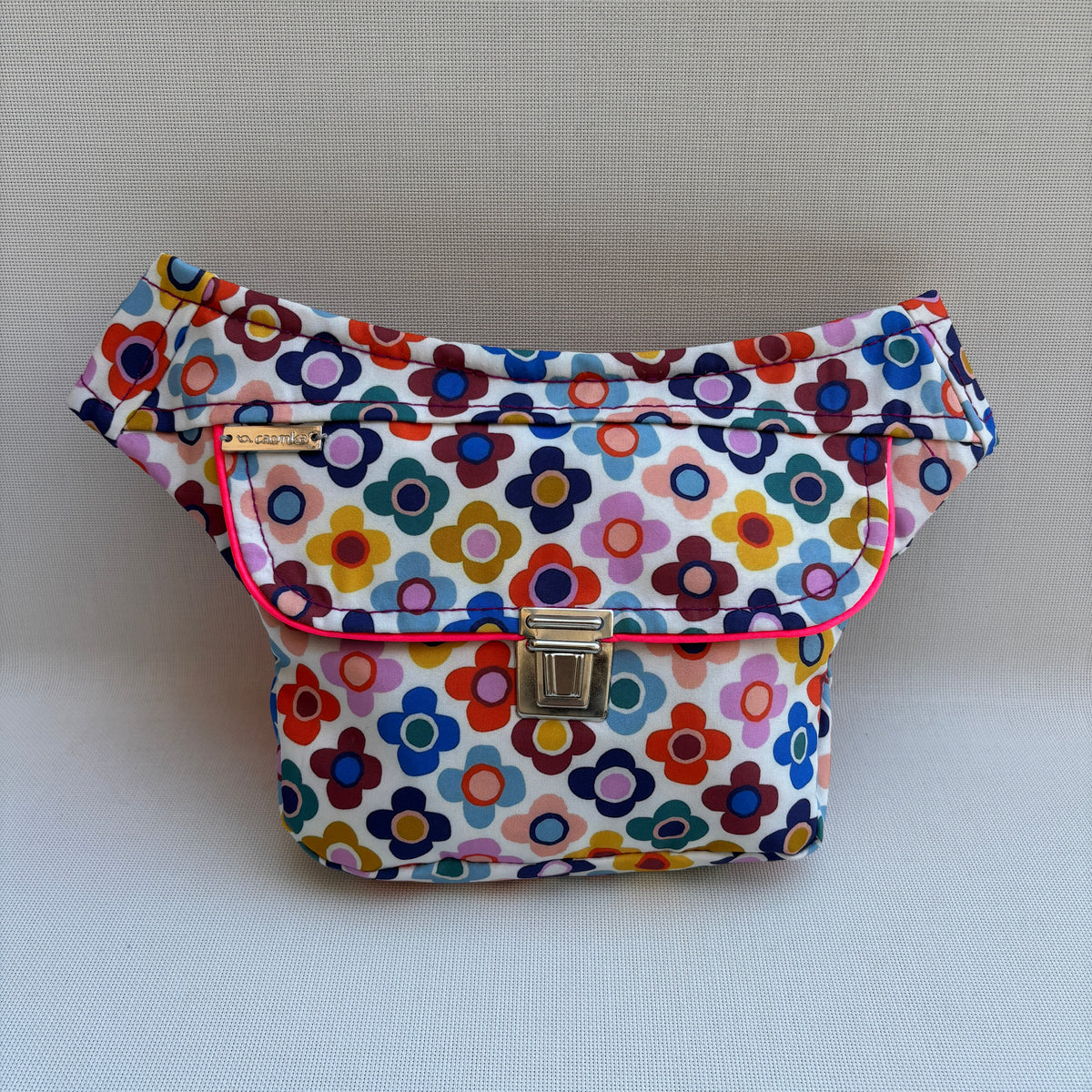 Riñonera Mini "Special Flowers" + Bolsillo trasero extra · Pieza Única Núm. 19594