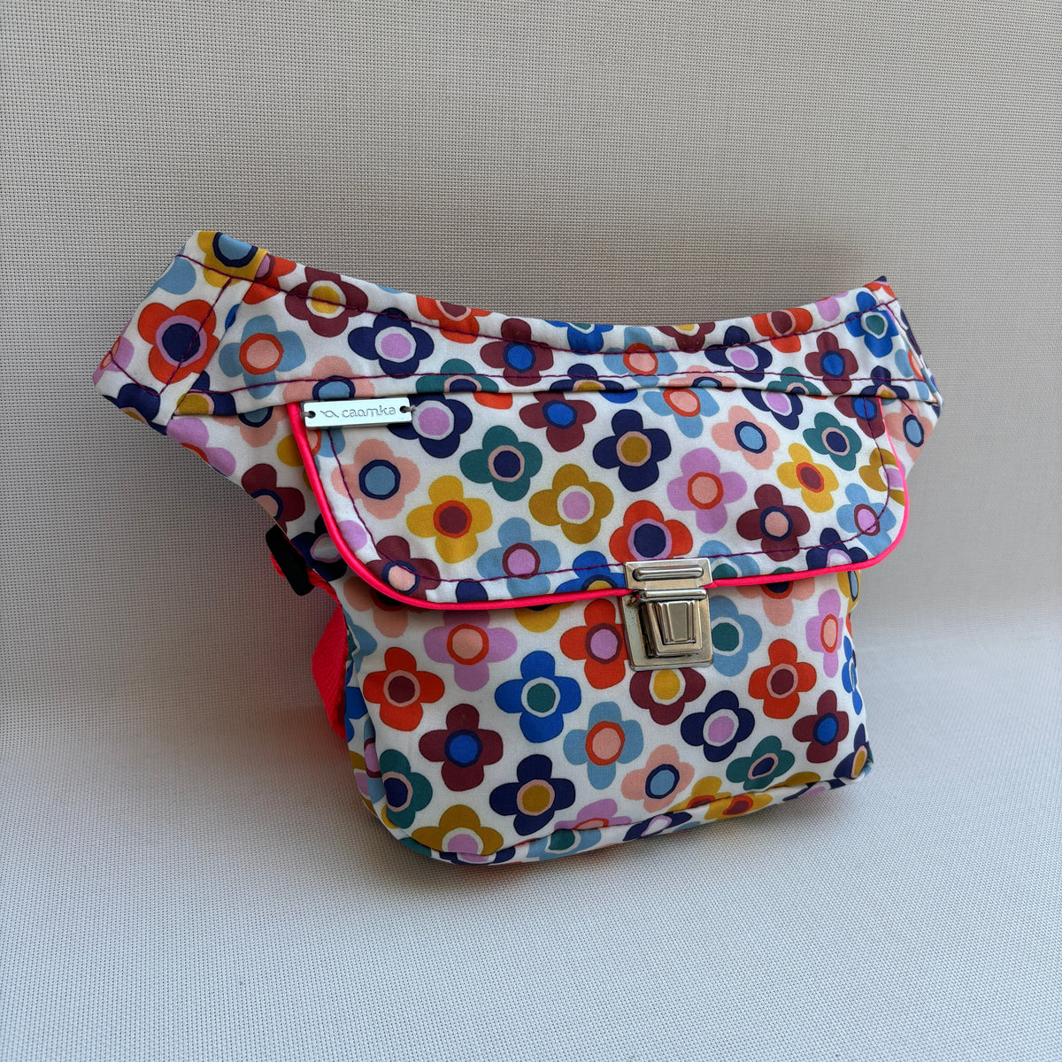 Riñonera Mini "Special Flowers" + Bolsillo trasero extra · Pieza Única Núm. 19594
