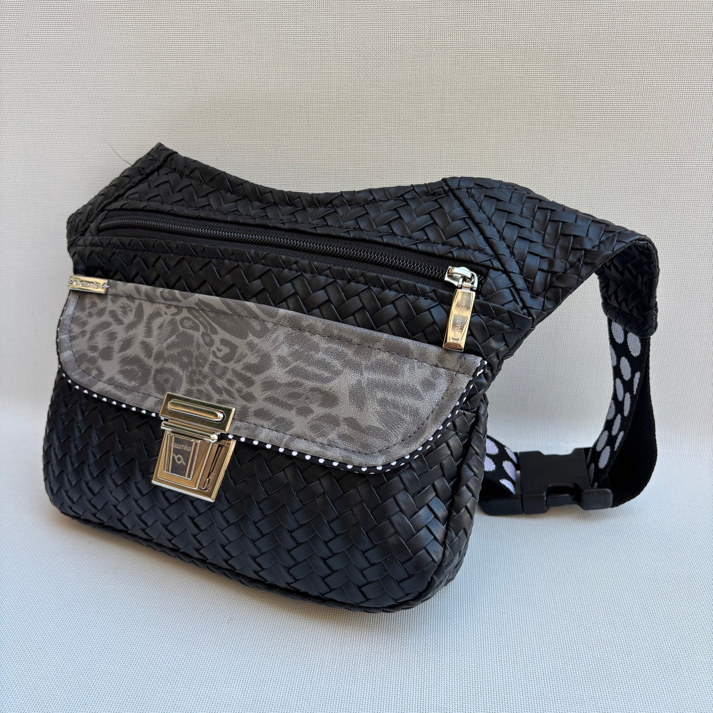 Riñonera "Elegant Black Top" + Bolsillo trasero · Polipiel · Pieza Única Núm. 19393