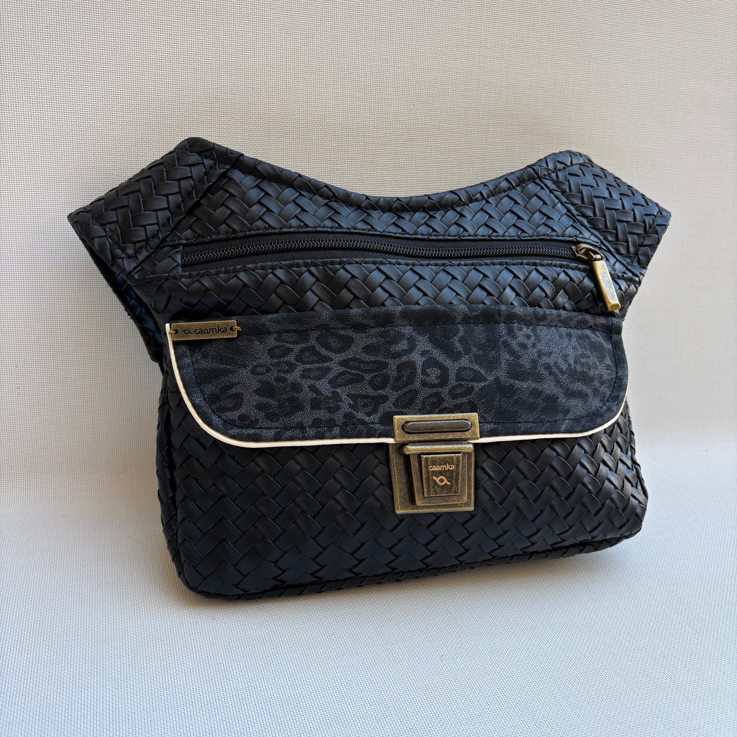 Riñonera "Special Elegant Black Top" · Polipiel + Bolsillo trasero · Pieza Única Núm. 19320