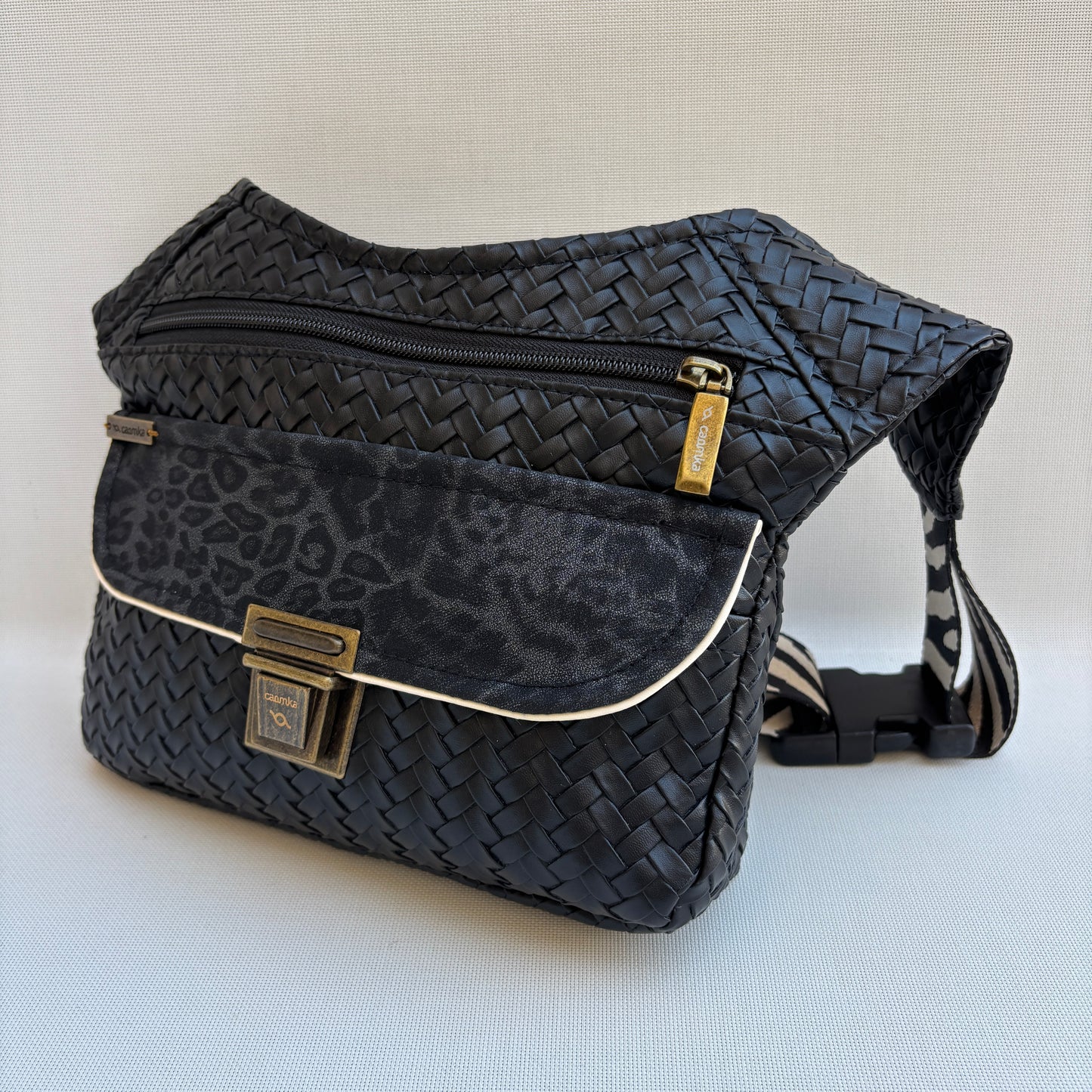 Riñonera "Special Elegant Black Top" · Polipiel + Bolsillo trasero · Pieza Única Núm. 19320
