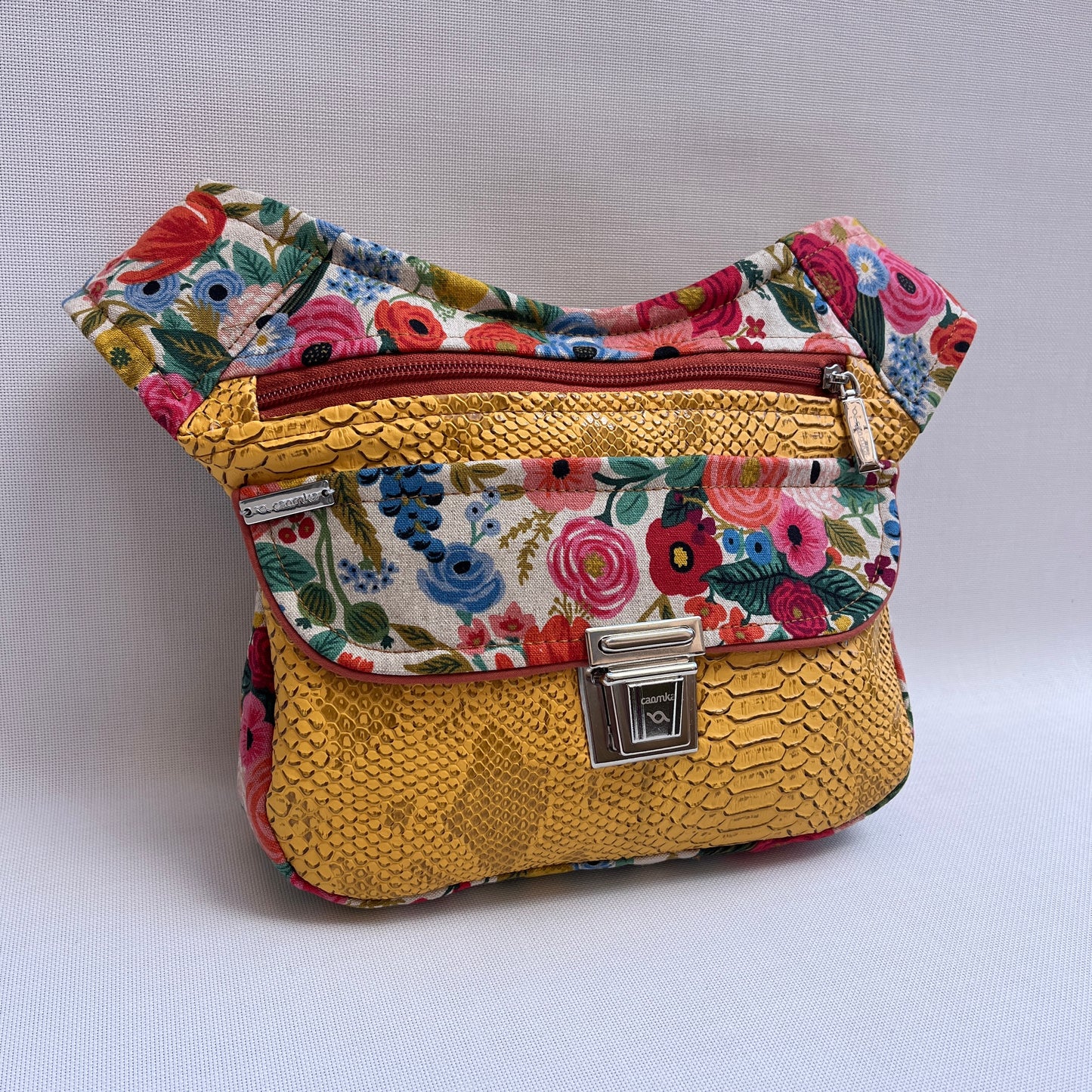 Special Yellow & Flowers · Polipiel · Pieza Única Núm. 15228